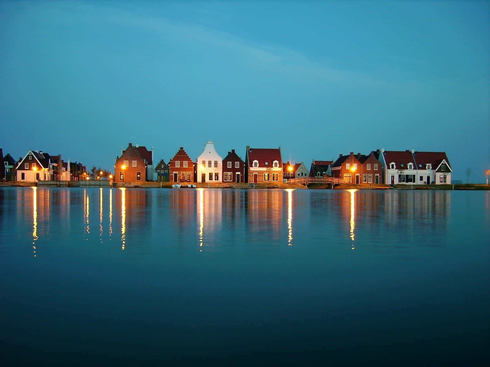 Leeuwarden Waterfront Housesat Dusk Wallpaper