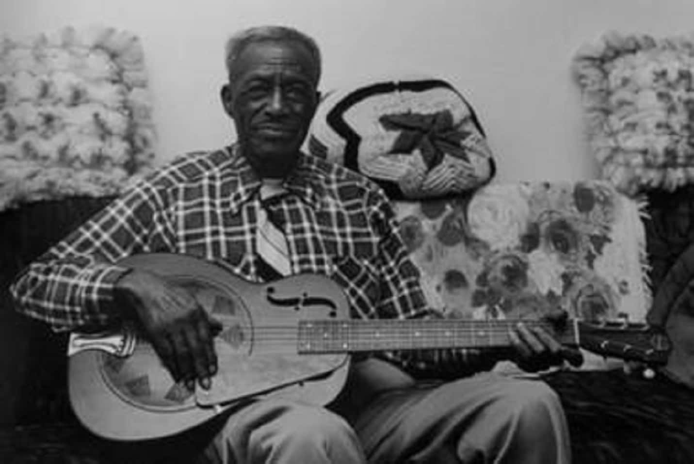Legendarisk Delta Blues sanger Son House Wallpaper