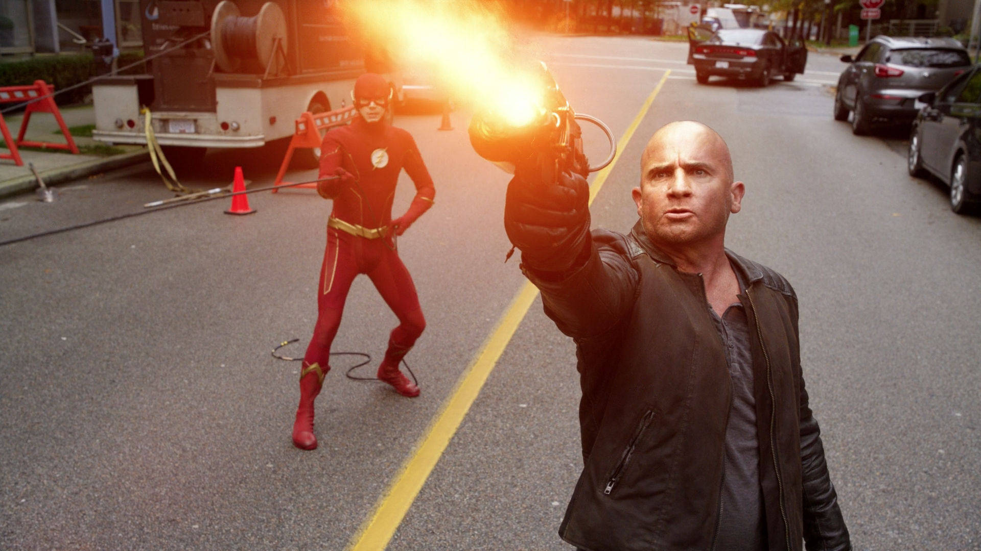 Legends Of Tomorrow Heatwave And Flash Wallpaper