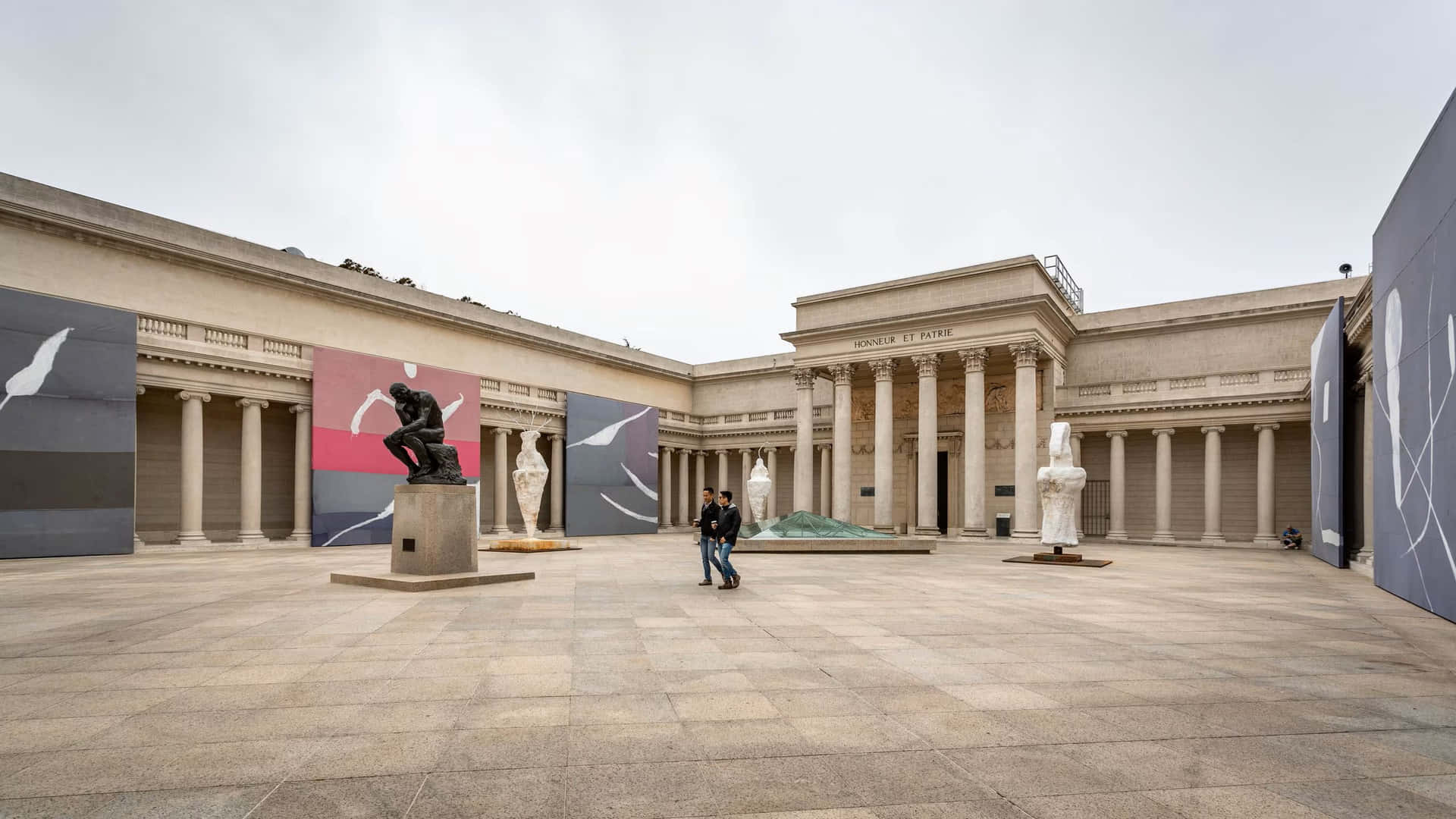 Legionof Honor Courtyard Exhibit Wallpaper