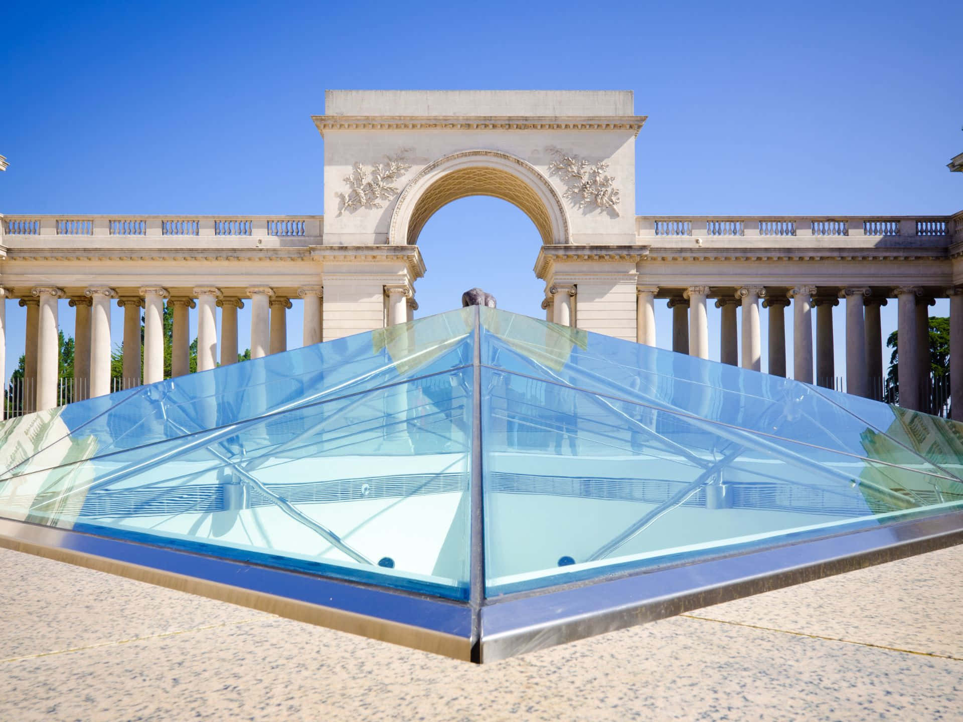 Legion Of Honor Glasspyramide Og Arkitektur Bakgrunnsbildet