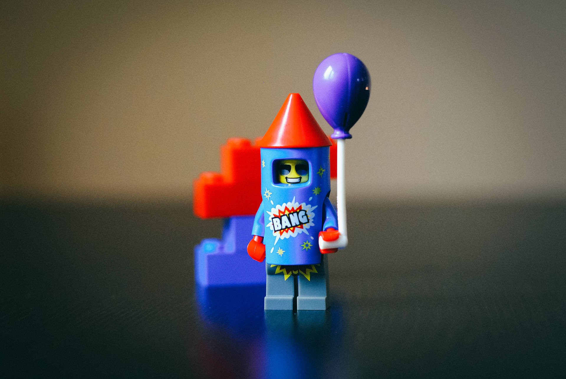 Lego Rocket Costume Minifigurewith Balloon.jpg SVG