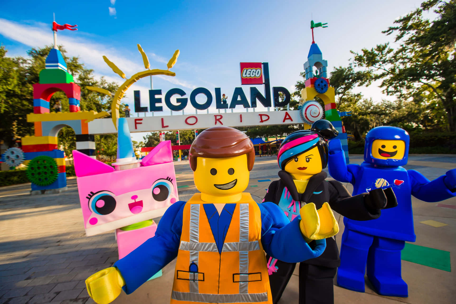 Njutav De Spännande Åkattraktionerna Och Spelen På Legoland