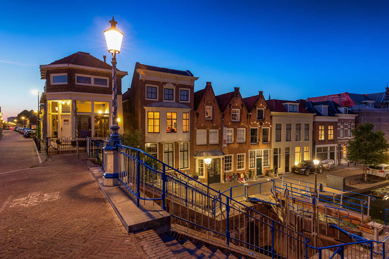 Leiden Evening Canal Street View Wallpaper