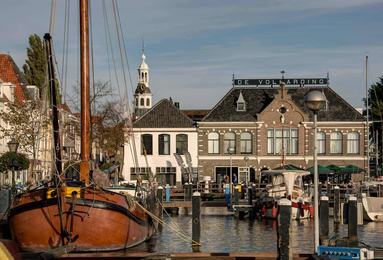 Leiden Harbor Scenery Wallpaper