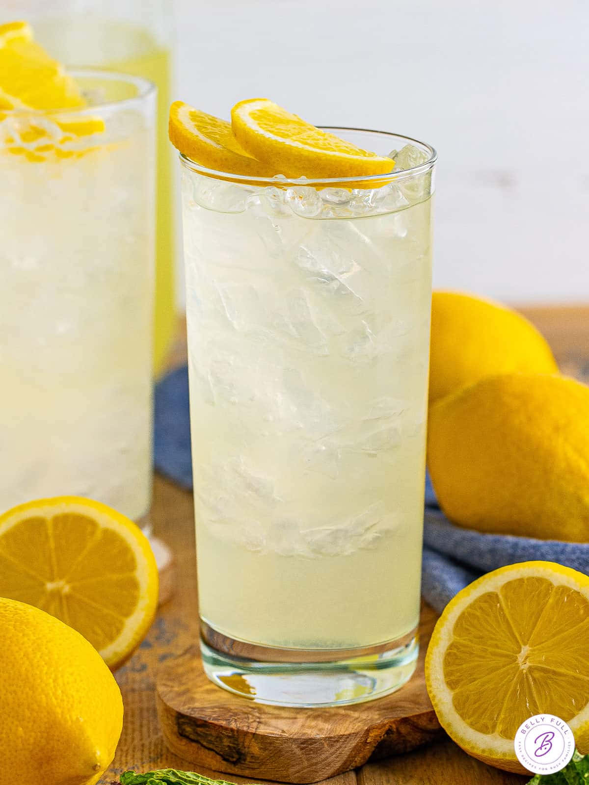 Refreshing glasses of freshly squeezed lemonade