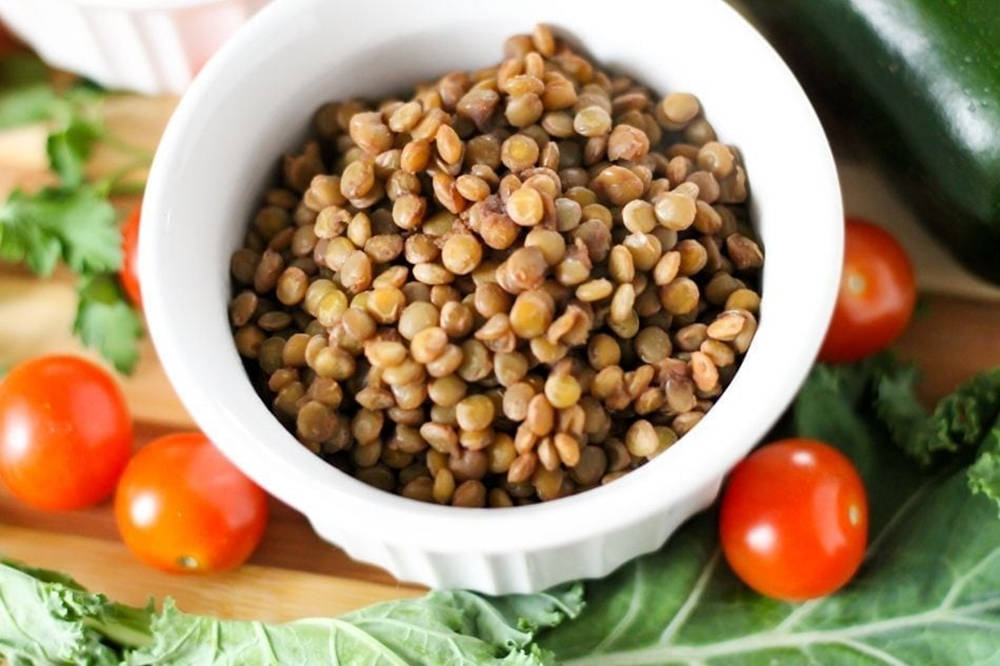 A bowl of nutritious lentils Wallpaper
