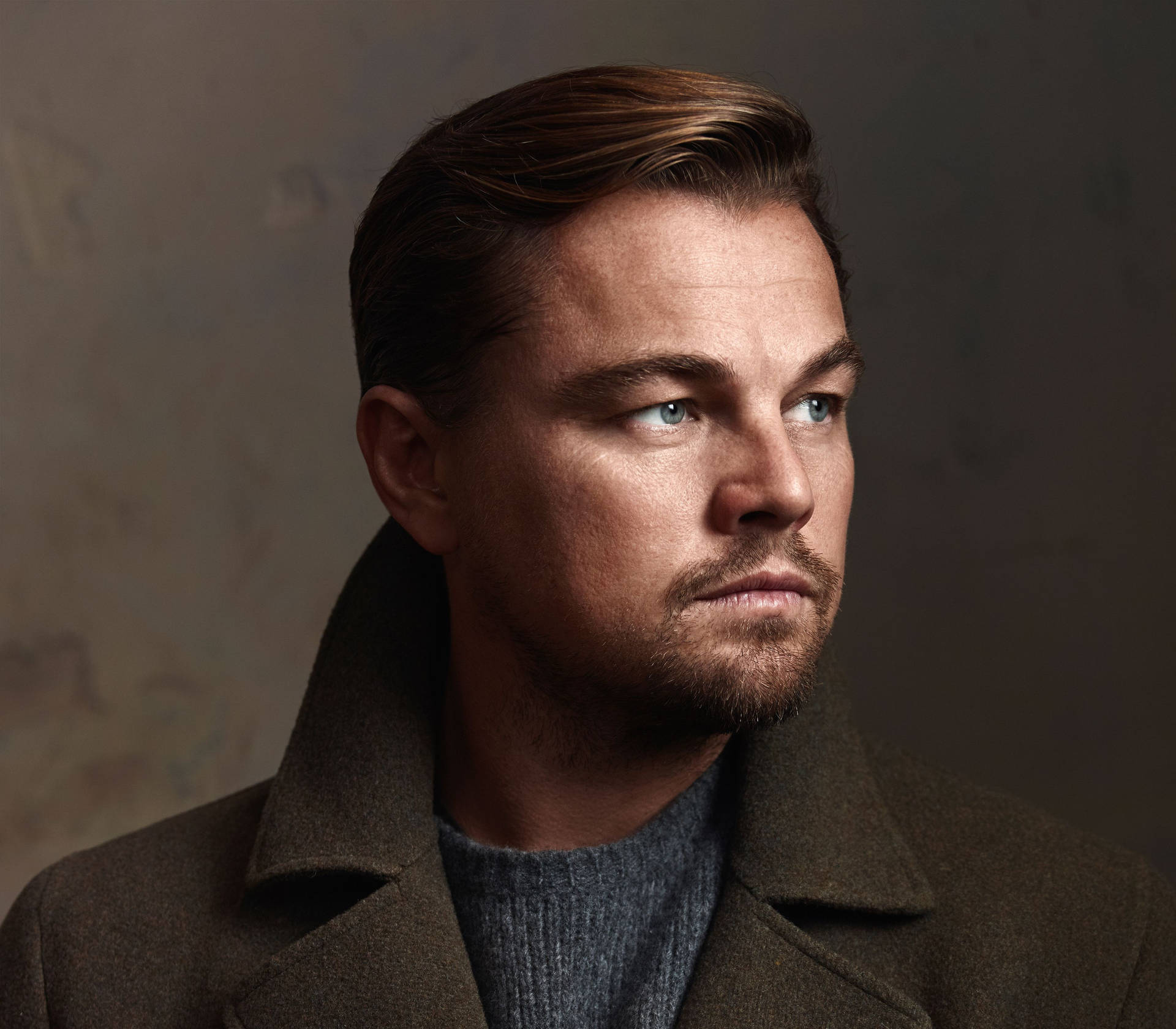 Leonardo DiCaprio In Brown Coat Wallpaper
