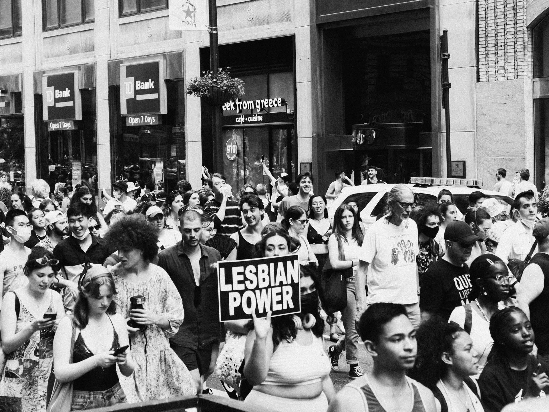Lesbian In Street Black And White Wallpaper