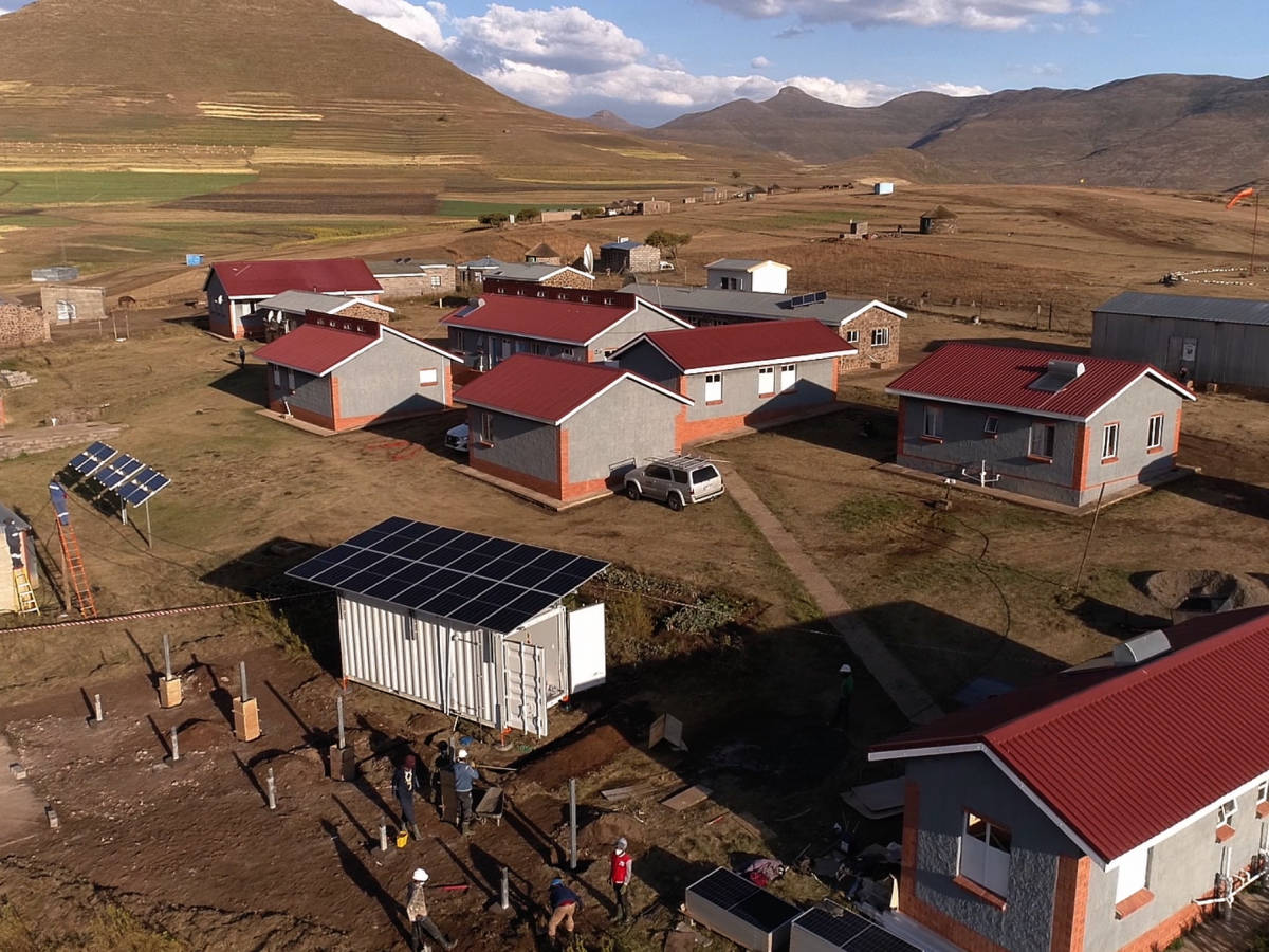 Casedei Pannelli Solari In Lesotho Sfondo