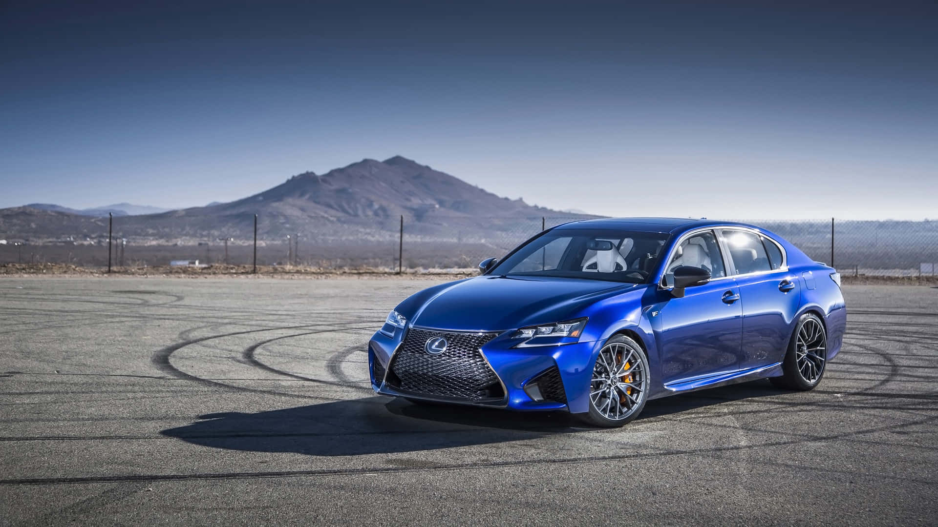 Lexus GS: Experience Luxury and Performance Wallpaper