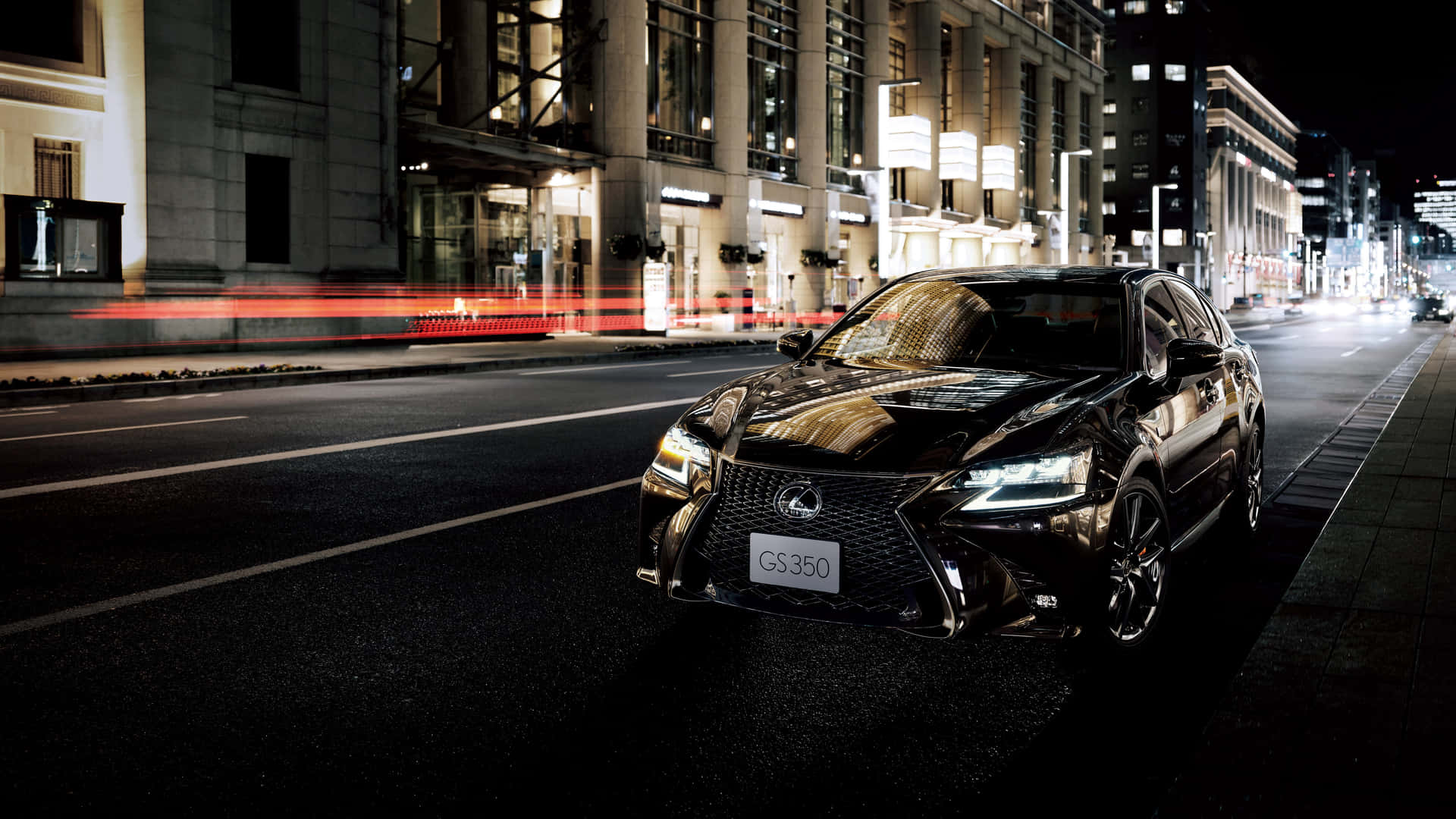 Sleek Lexus GS in motion Wallpaper