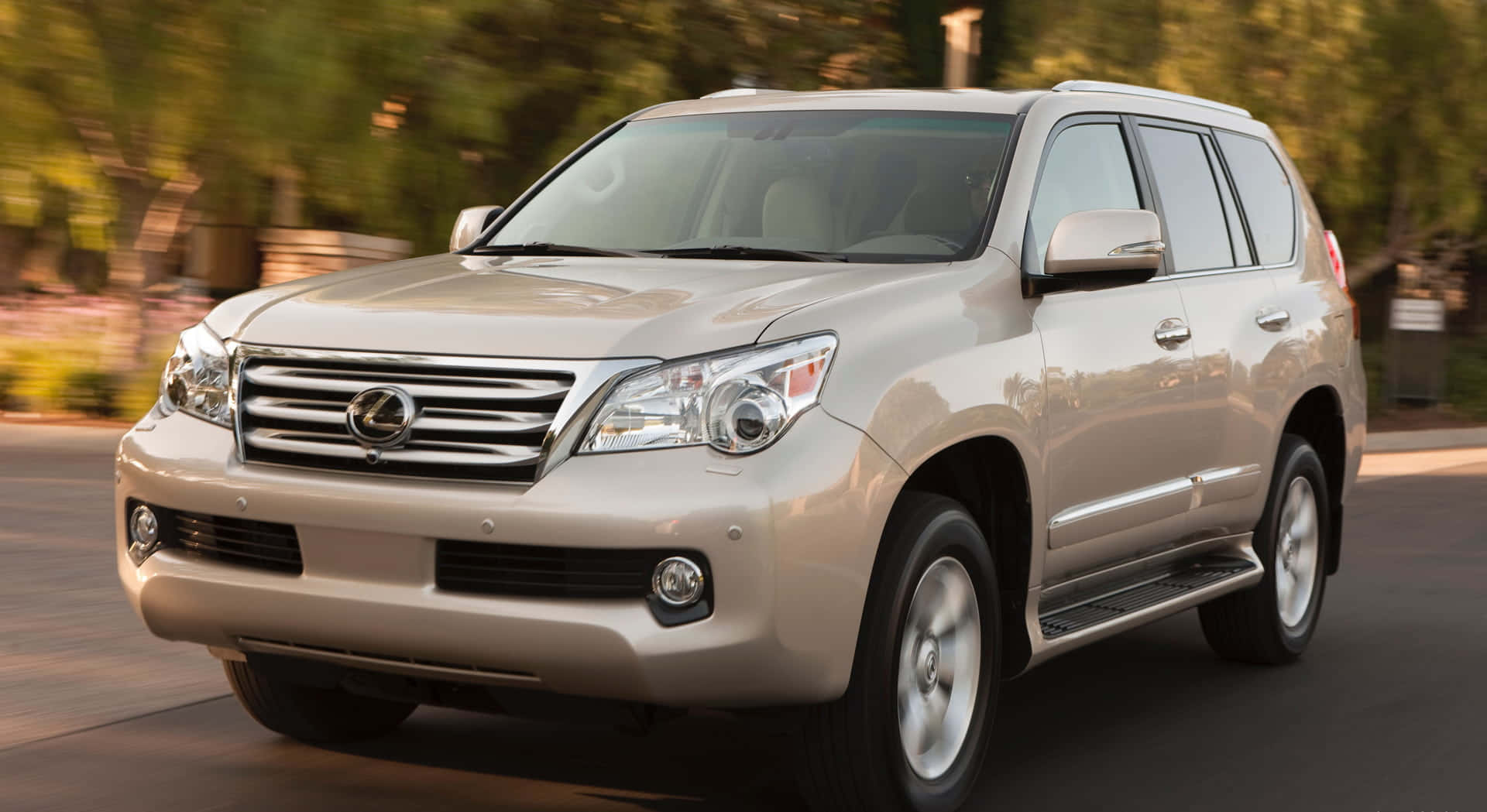 Experience Luxury with the Stunning Lexus GX 460 Wallpaper