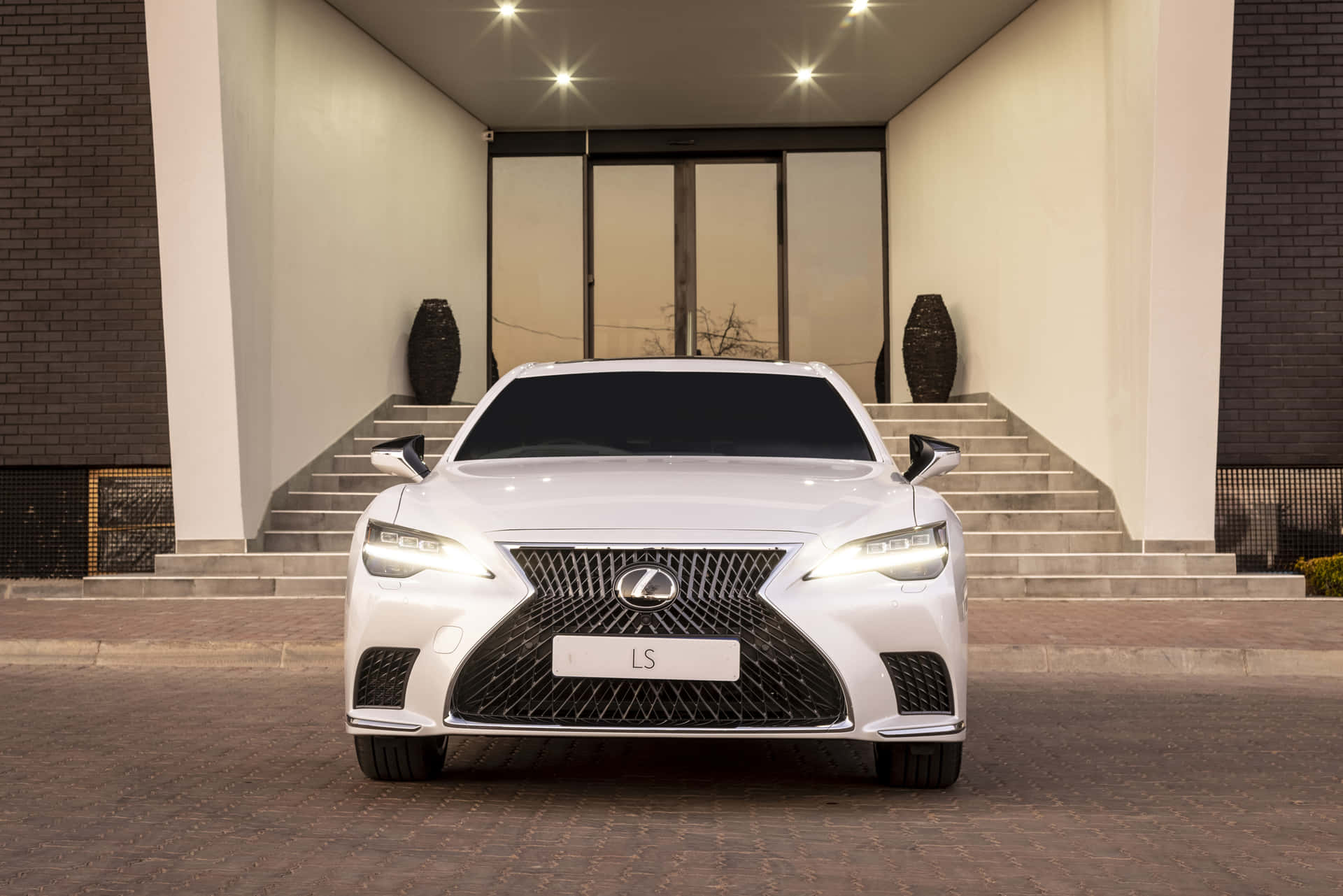 Stunning Lexus LS 500 Luxury Sedan Wallpaper