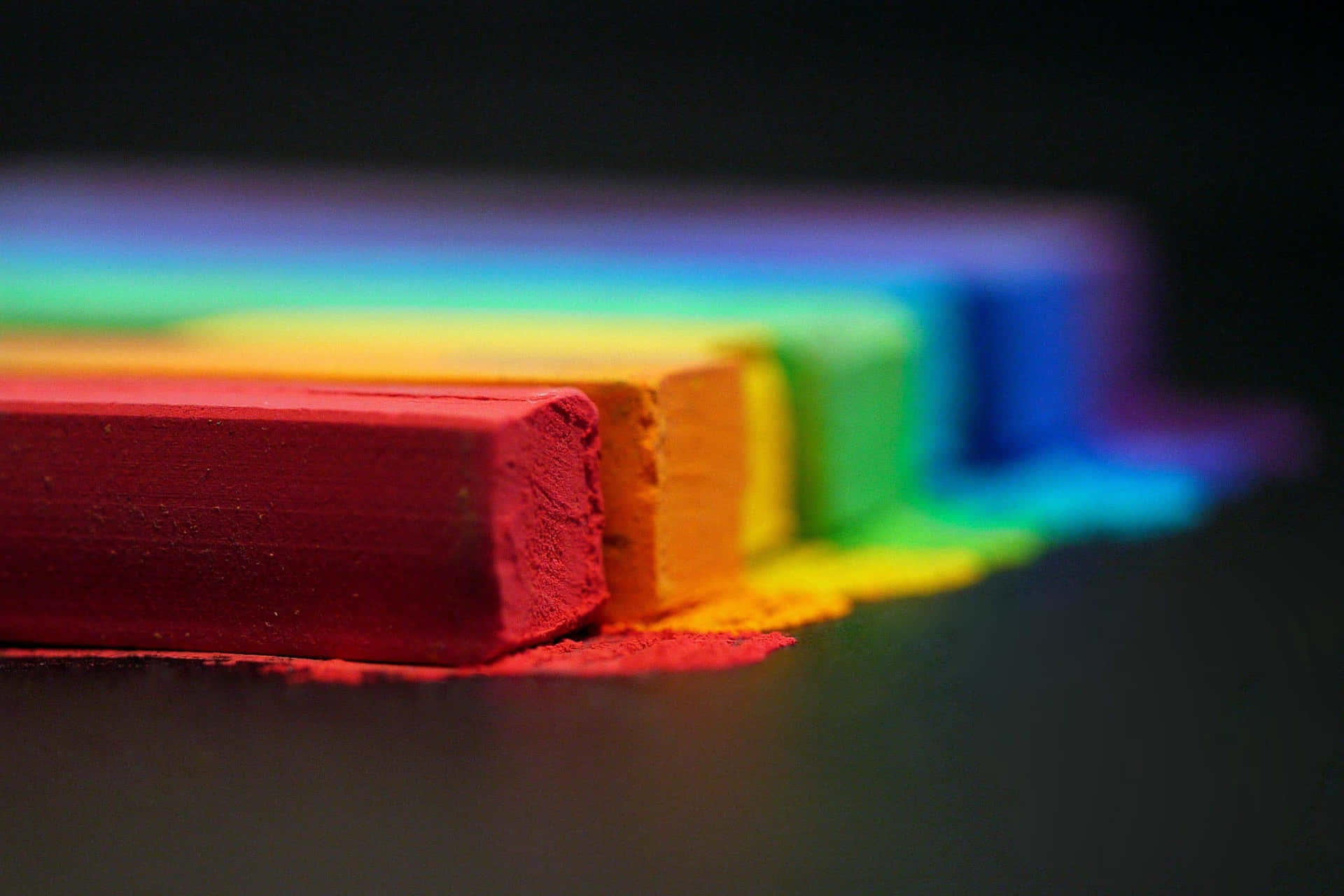 Celebrandola Diversità - Bandiera Del Pride Con Colori Dell'arcobaleno Sullo Sfondo.