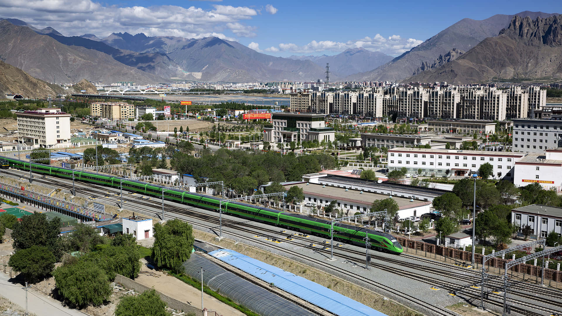Lhasa Railway Station Wallpaper