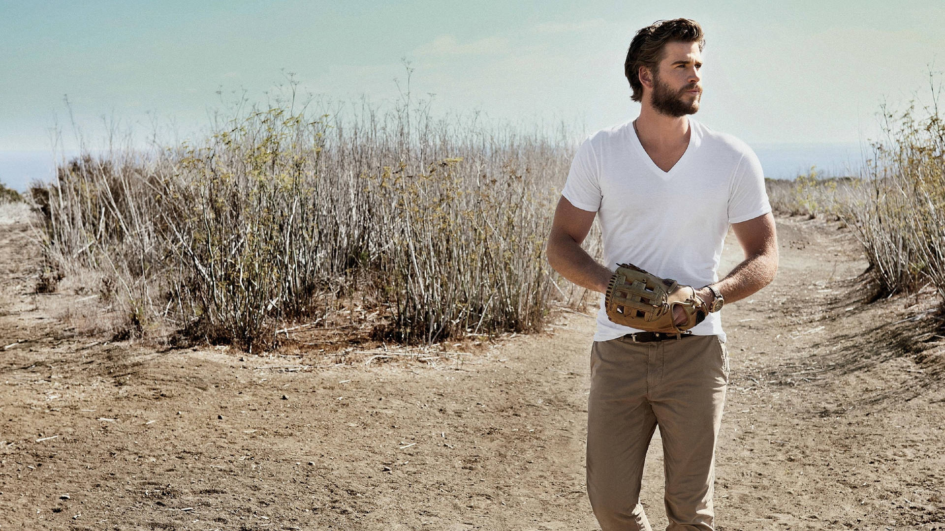 Liam Hemsworth In The Desert Wallpaper