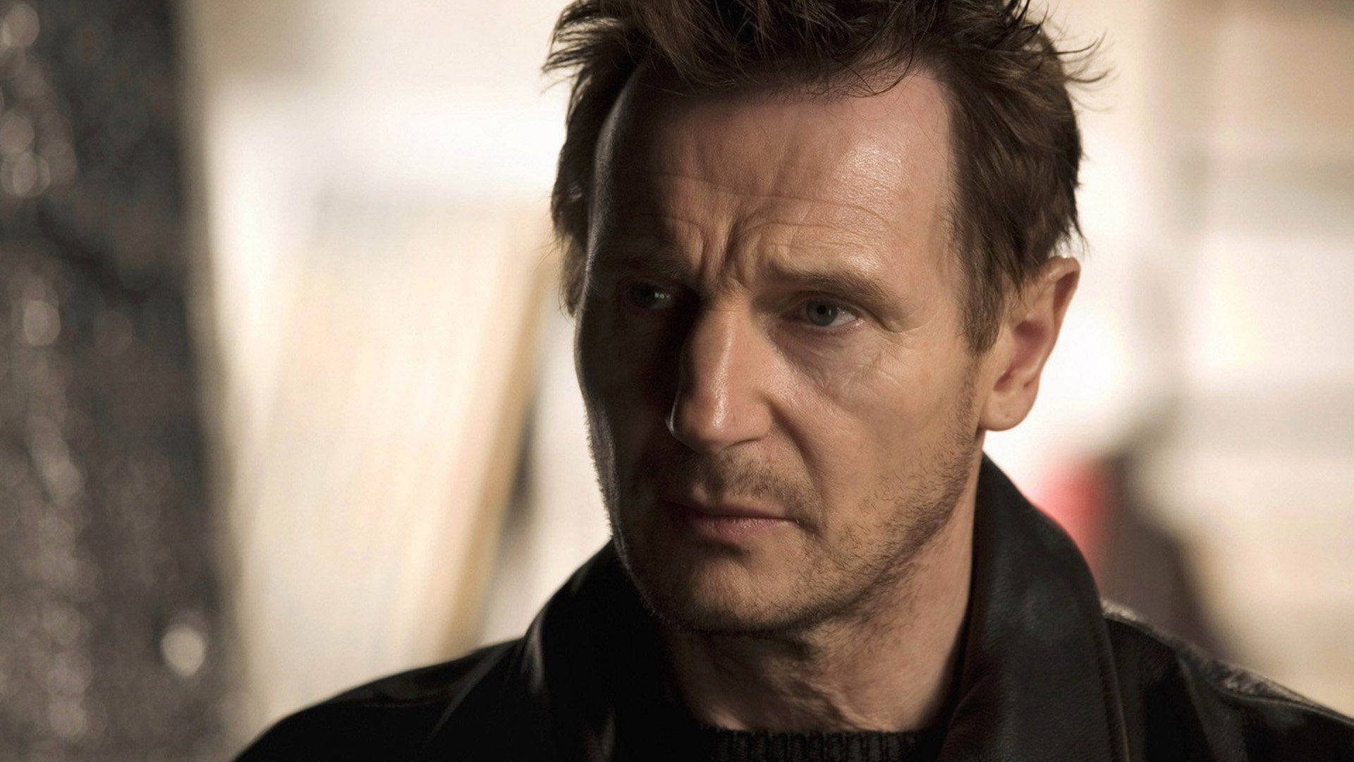Liam Neeson bekymret far taget film skrivebordsbaggrund Wallpaper