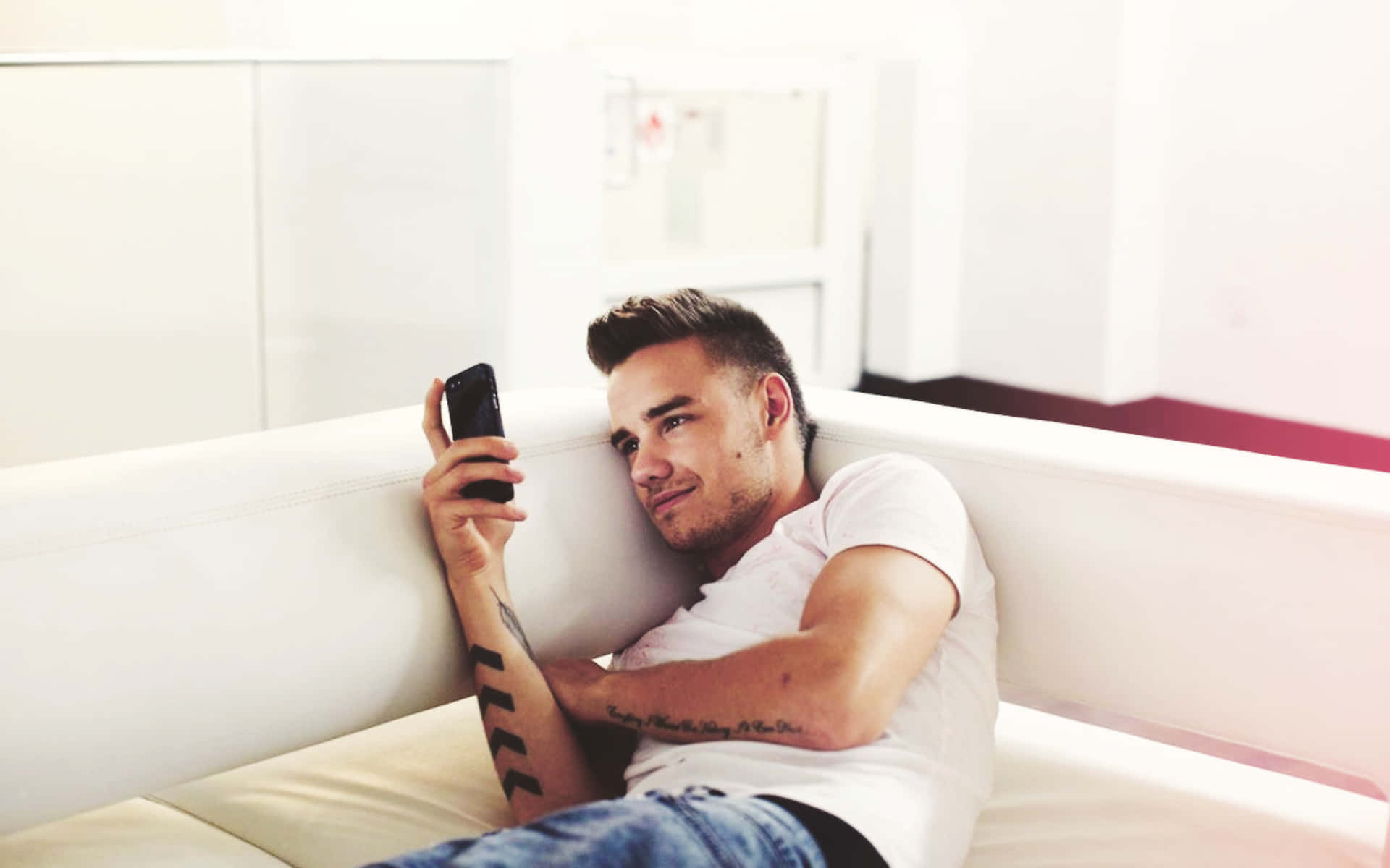 Liam Payne optræder med sit hit-nummer 'One Direction' Wallpaper