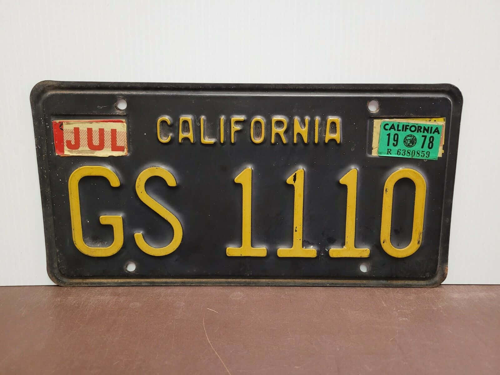 California Gs110 License Plate Wall