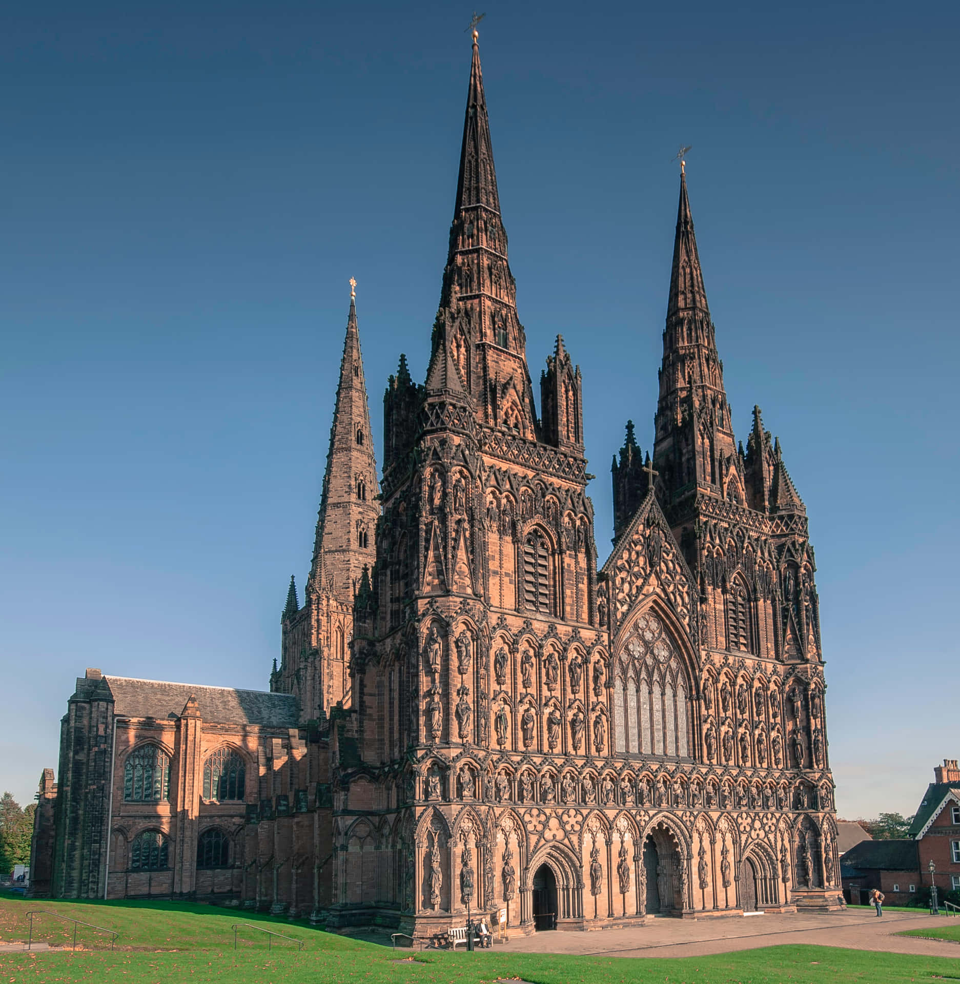 Lichfield Cathedral Exterior View Wallpaper
