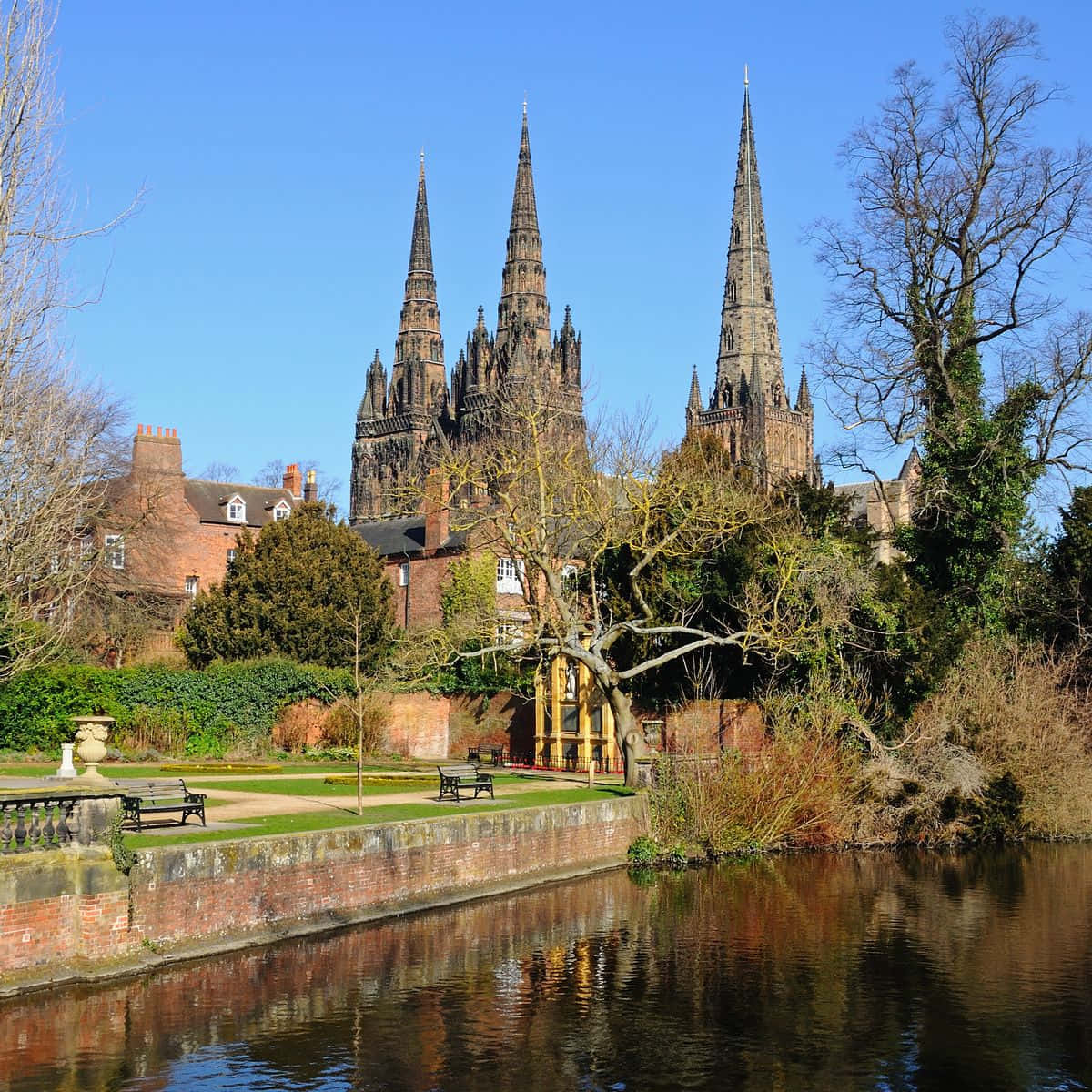 Lichfield Cathedral Reflections Wallpaper