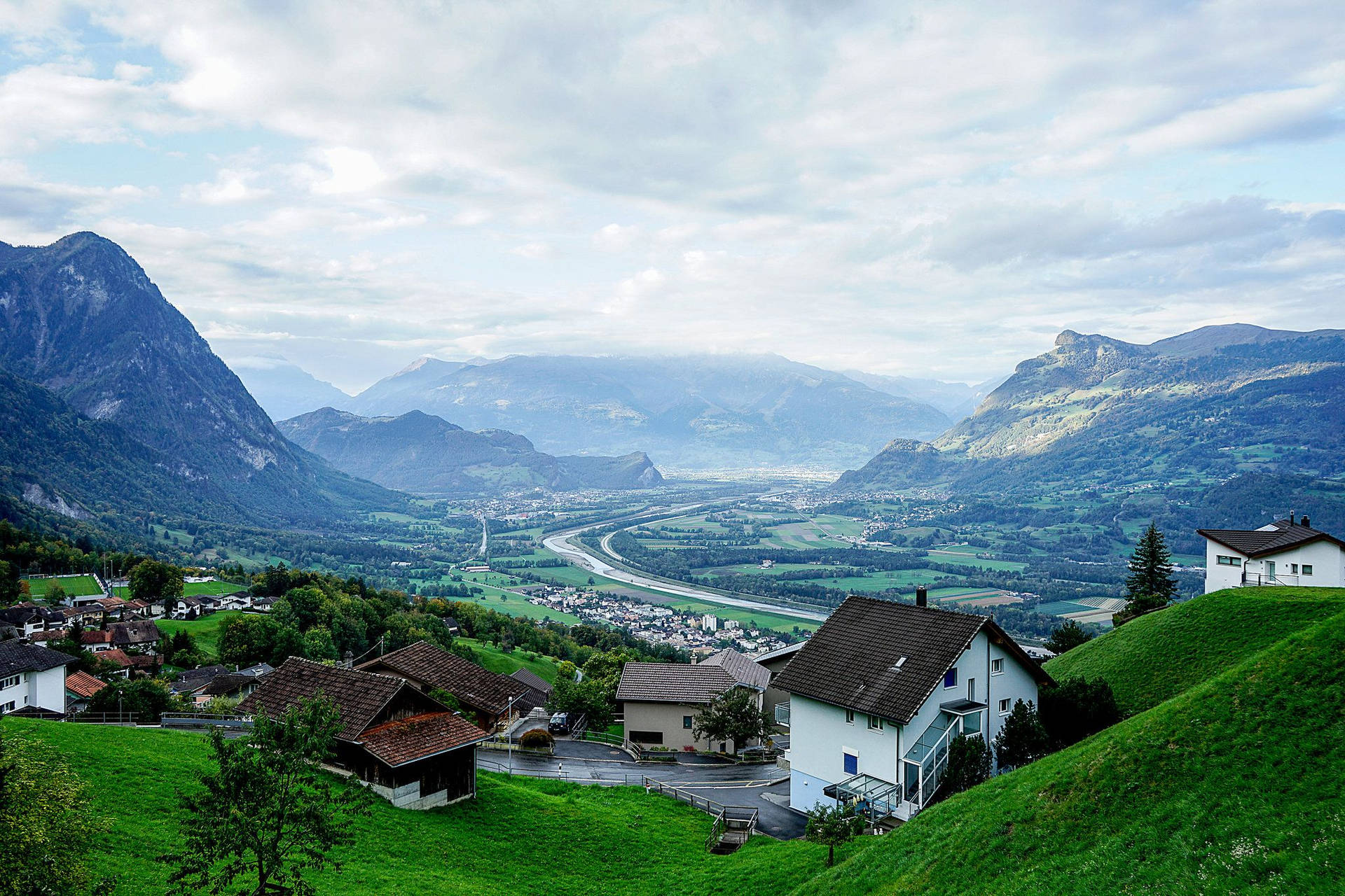 Paesaggio Di Campagna Del Liechtenstein Sfondo