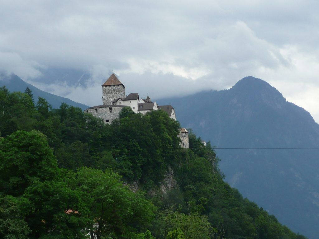 Liechtenstein Castello Di Vaduz Da Lontano Sfondo