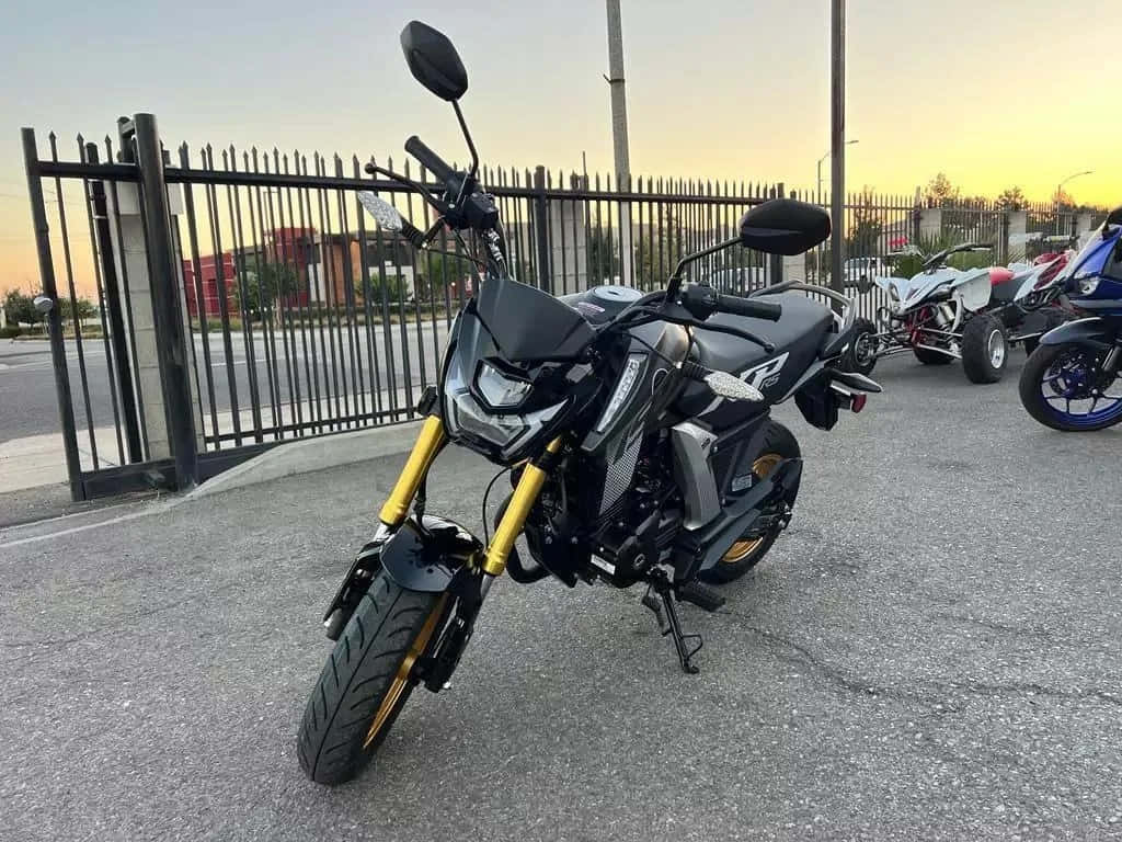 Moto Lifan K P V150 Garée Fond d'écran