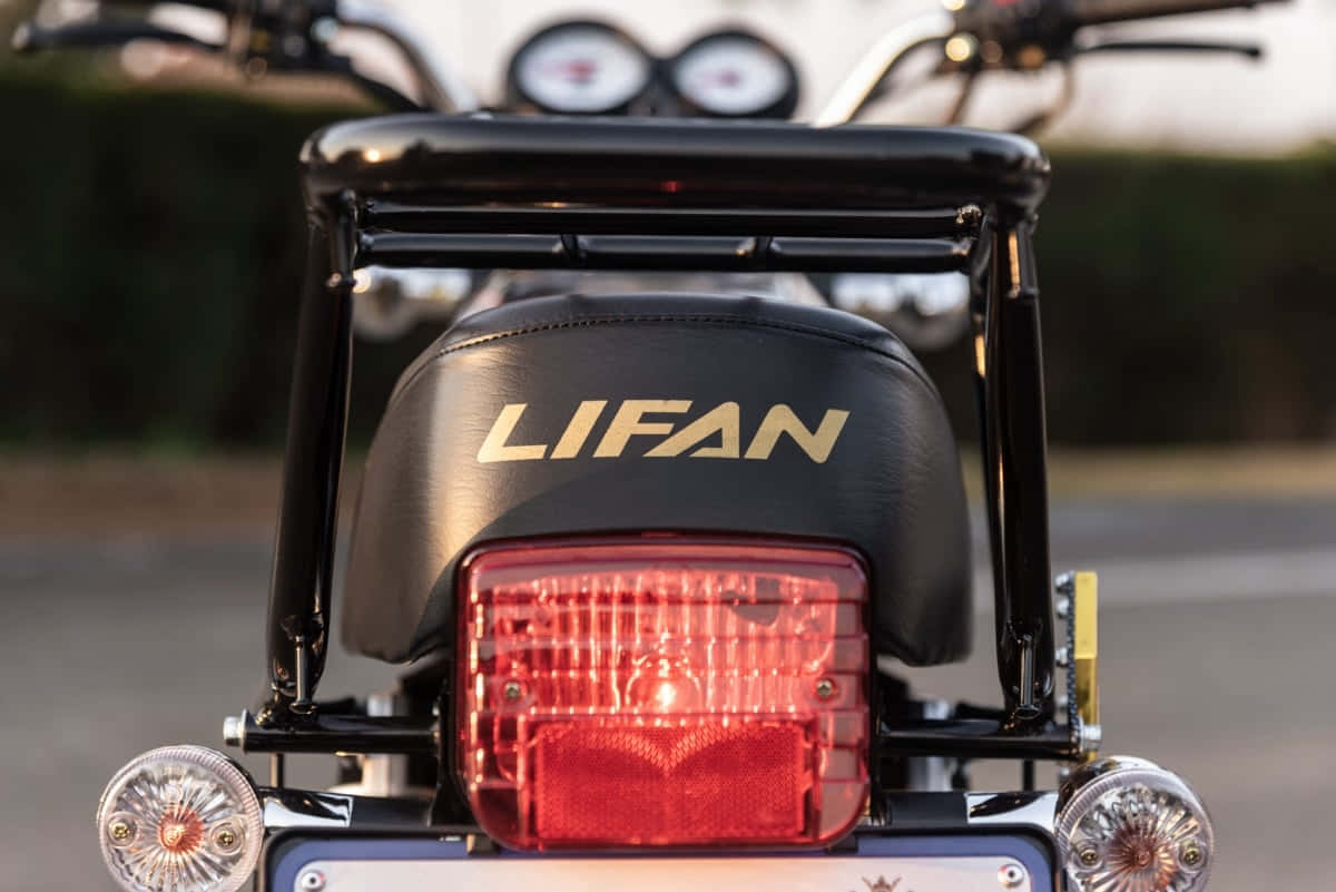 Lifan Motorfiets Achteraanzicht Achtergrond