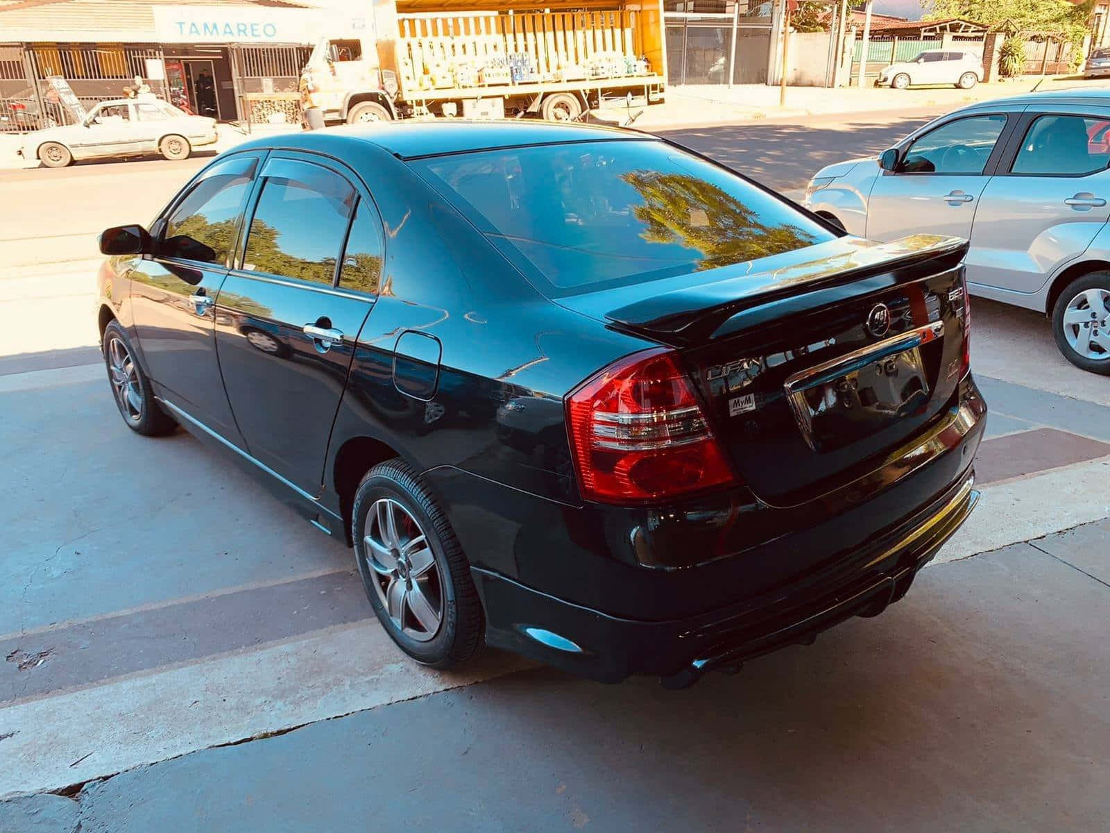 Berline Lifan620 Noire Vue Arrière Fond d'écran