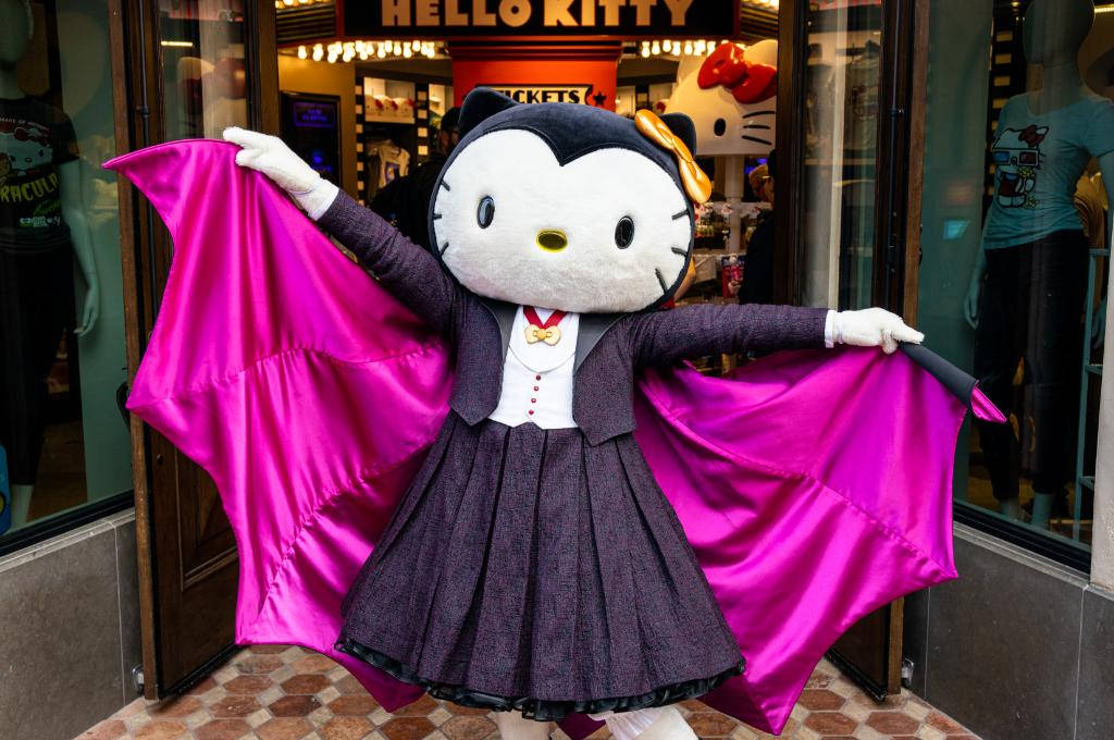 Life-sized Bat Hello Kitty Halloween