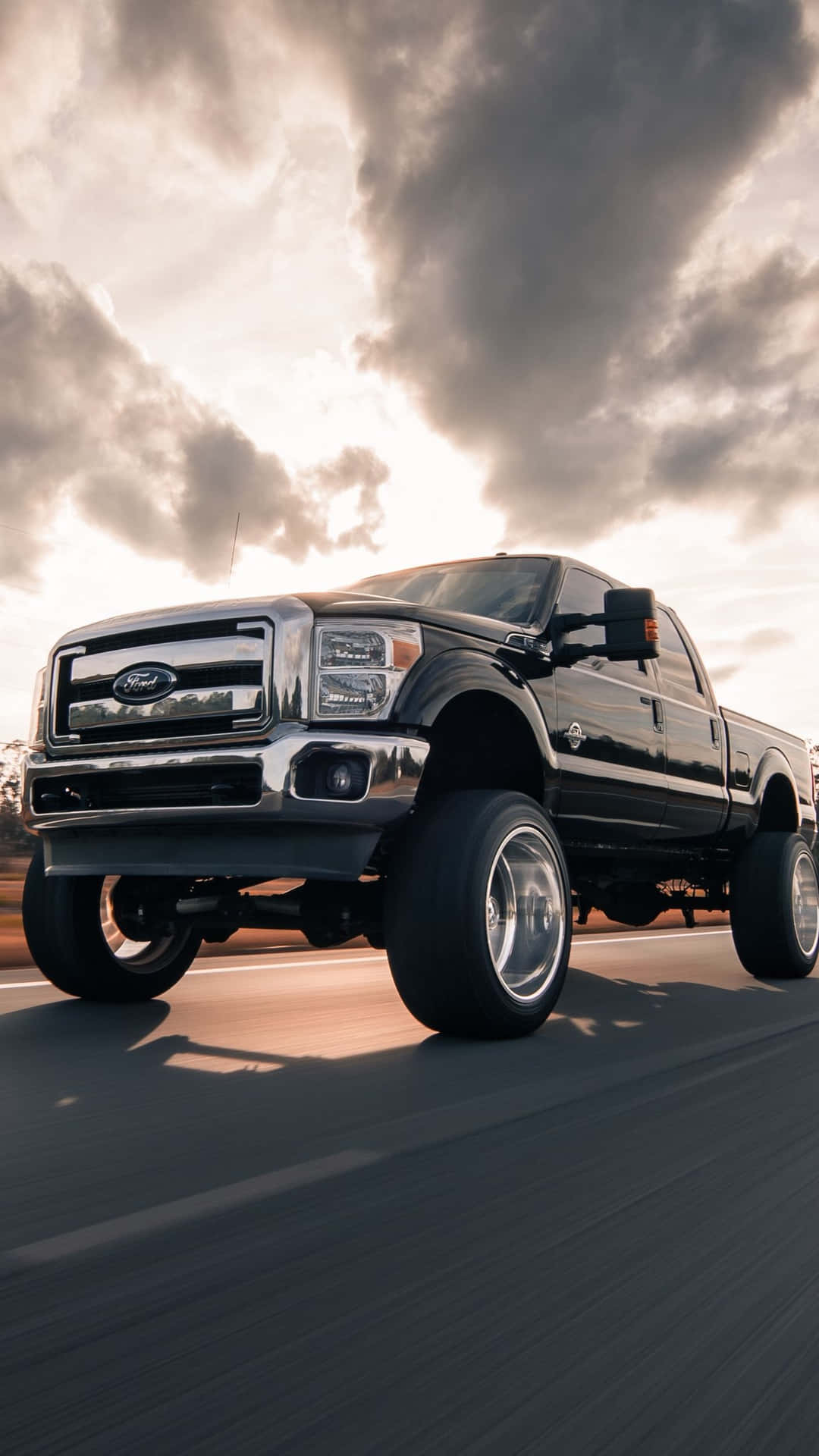 Get Lifted with This Gorgeous Truck Wallpaper