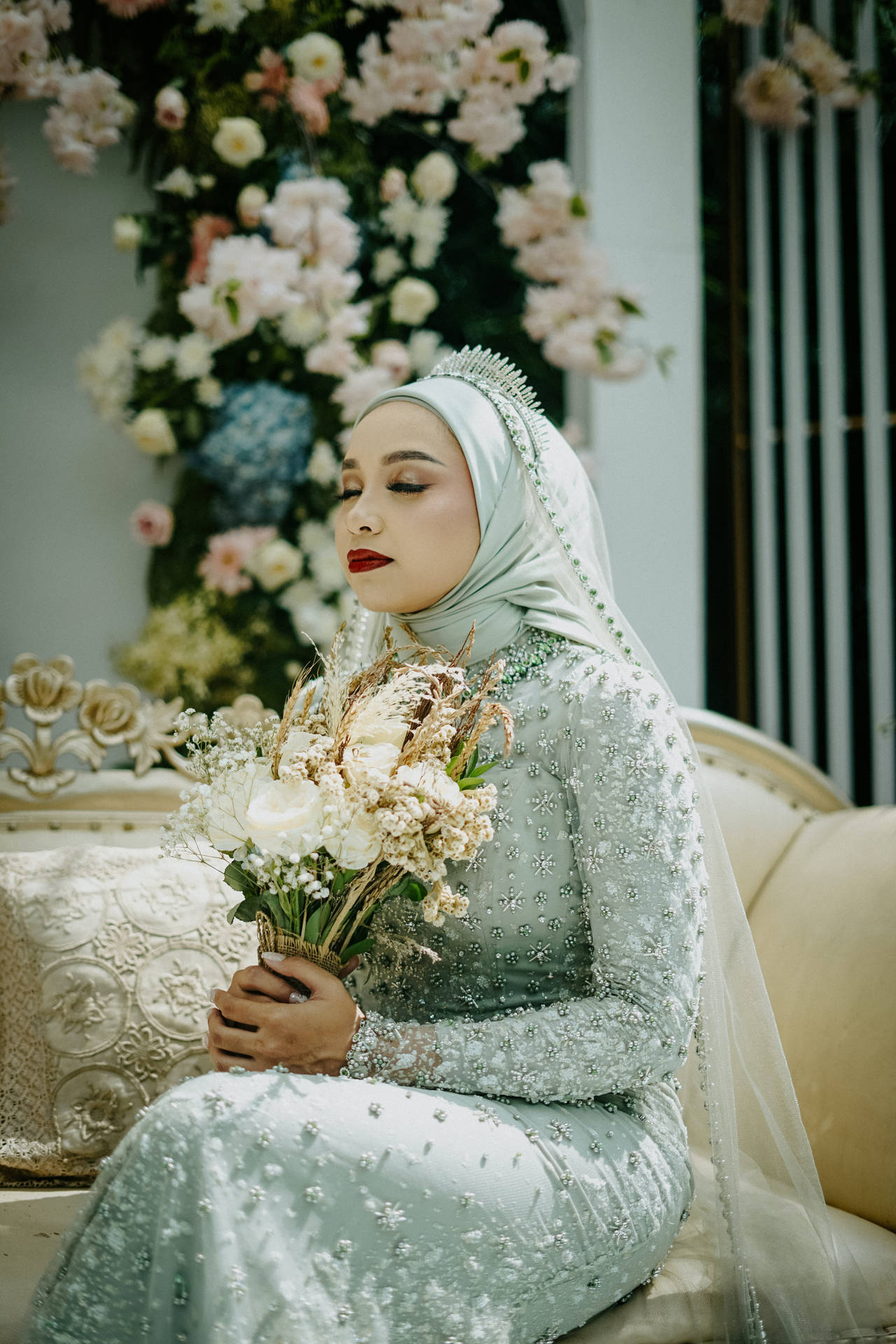 Lysblå Bryllupskjole Hijab Pige Tema Wallpaper