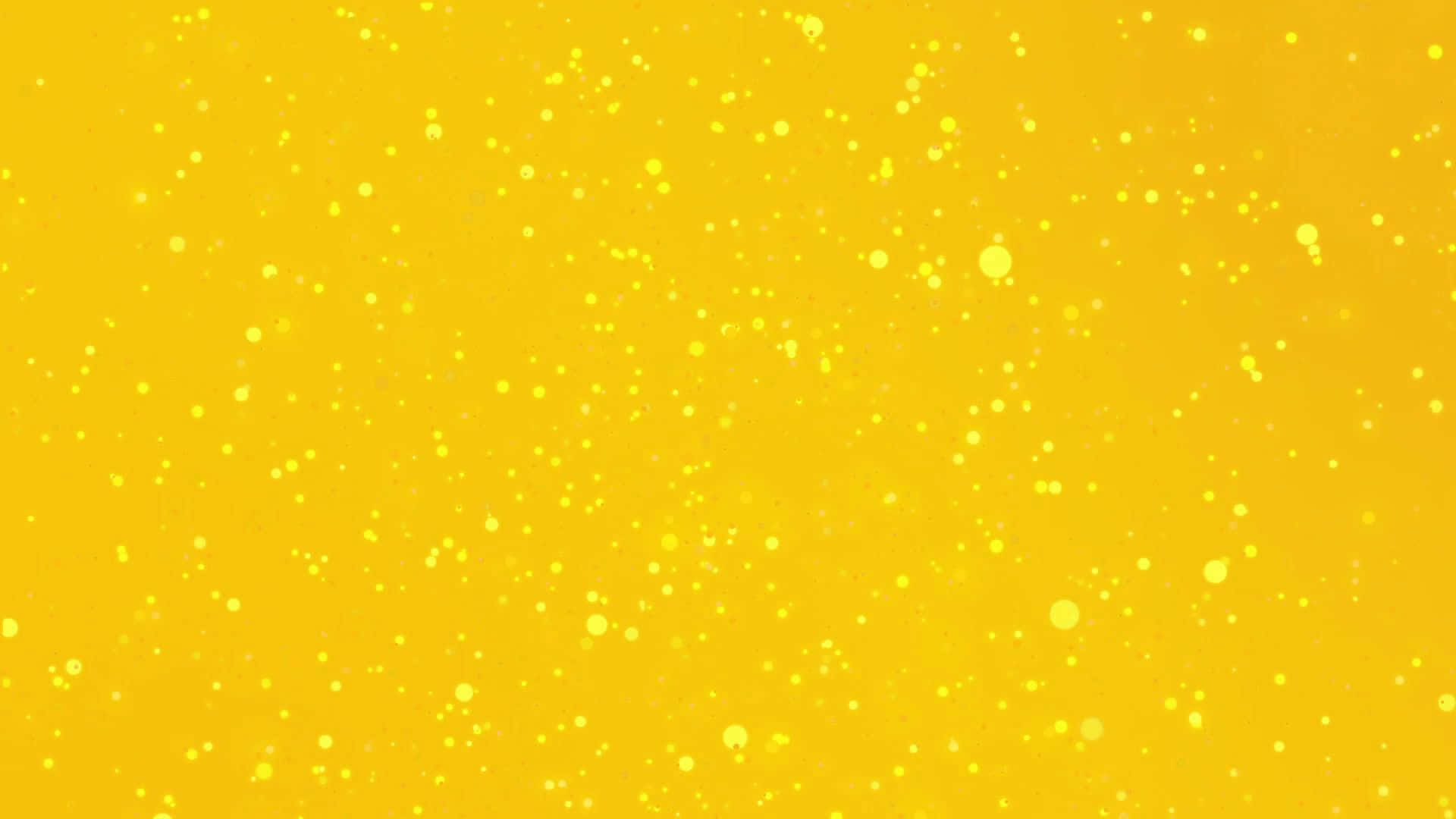 Snowy Light Yellow Wallpaper