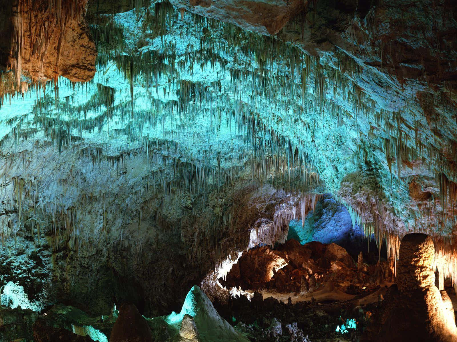 Lighted Formations Carlsbad Caverns National Park Wallpaper