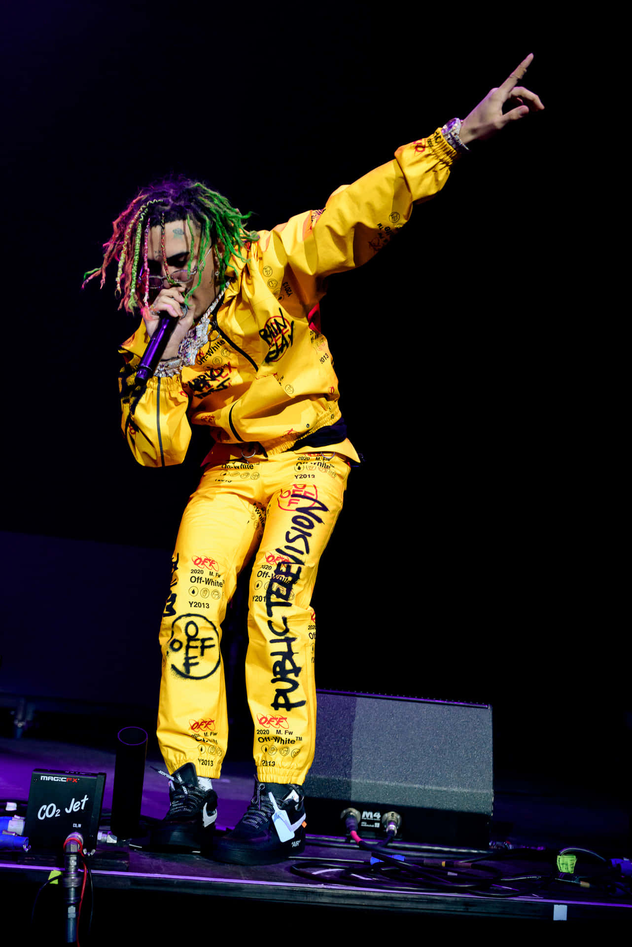 "Lil Pump Bringing the Party To You" Wallpaper