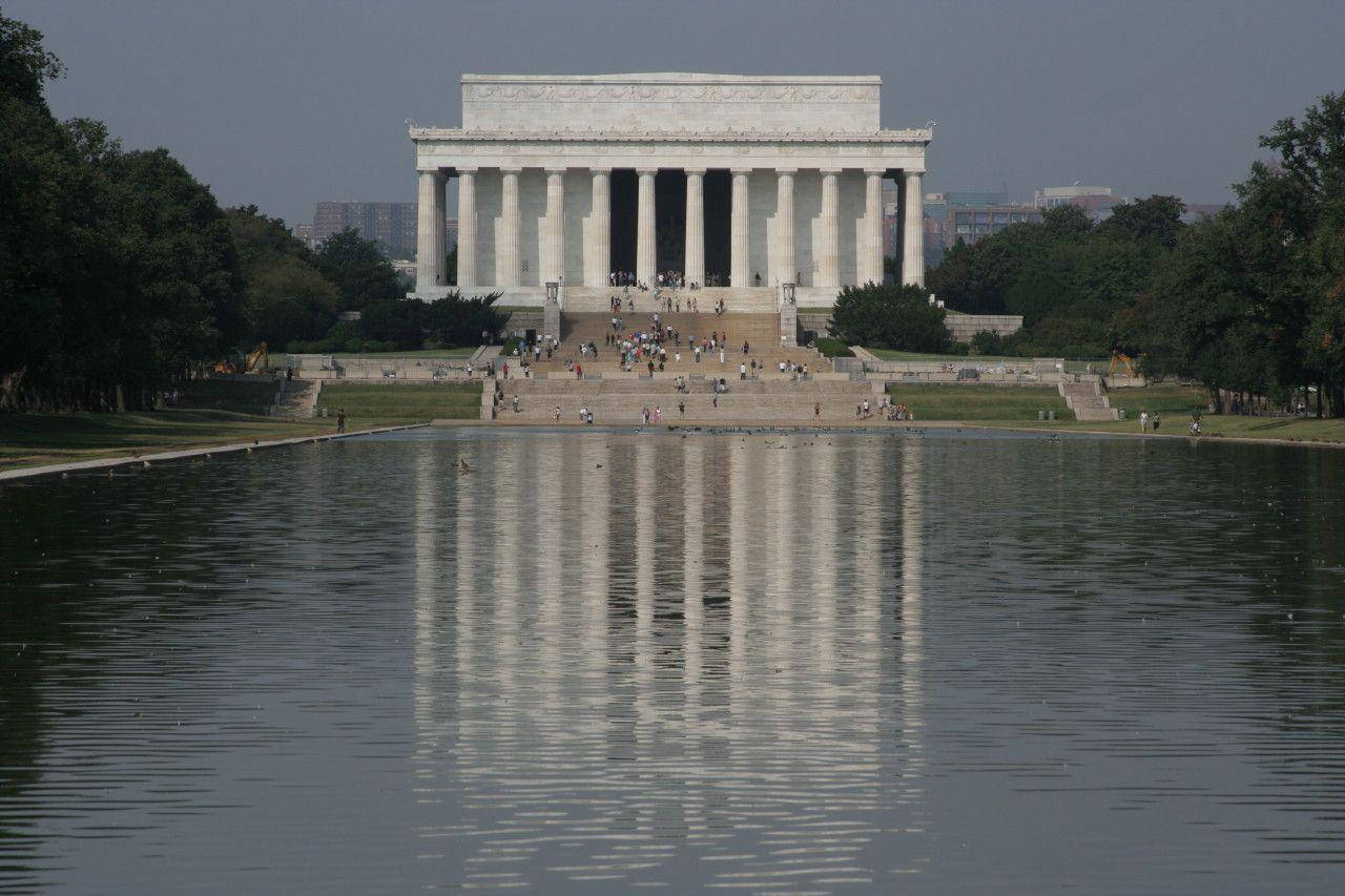 Reflejodel Monumento A Lincoln Fondo de pantalla