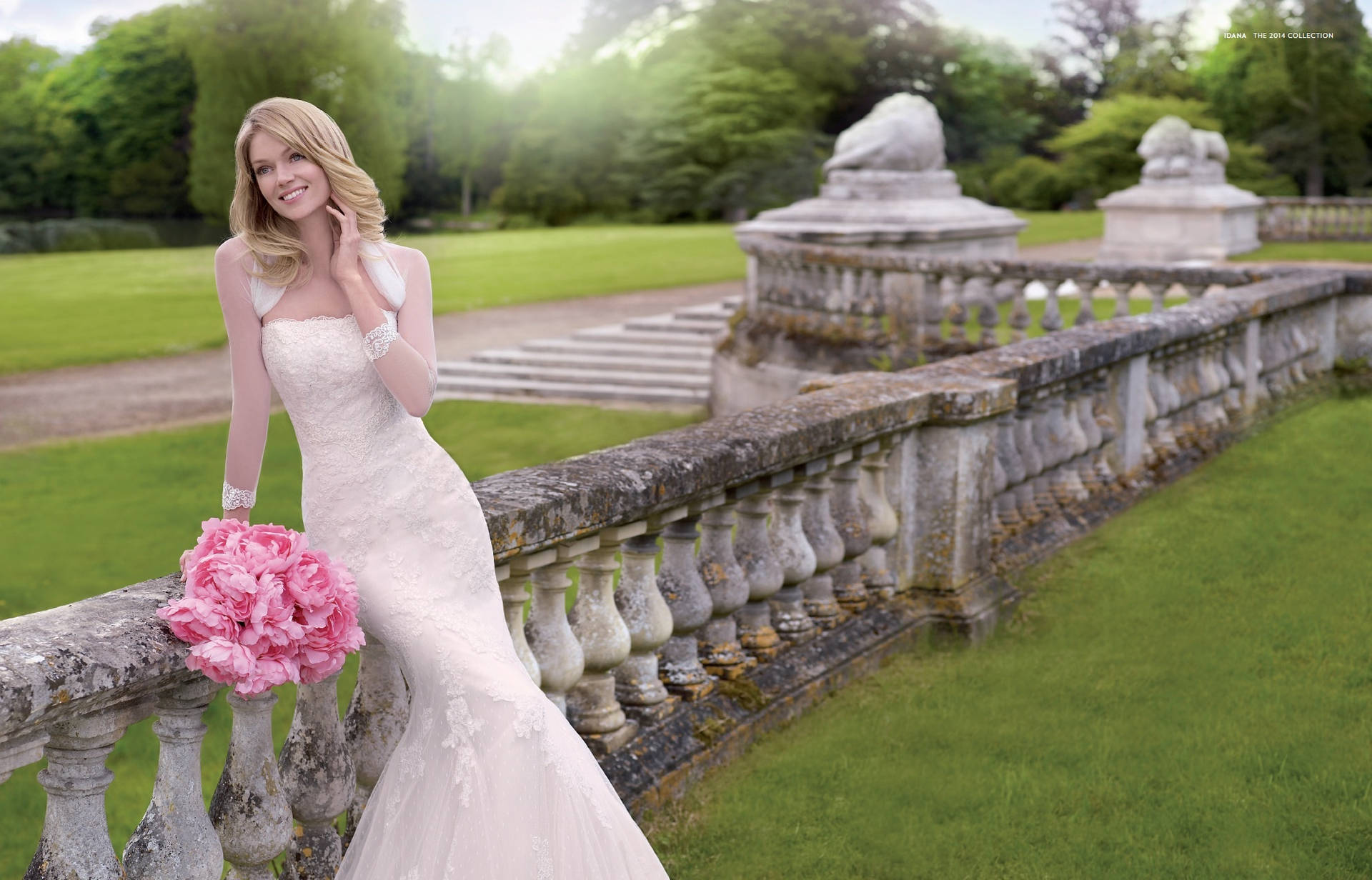 Lindsay Ellingson Bridal Dress Wallpaper