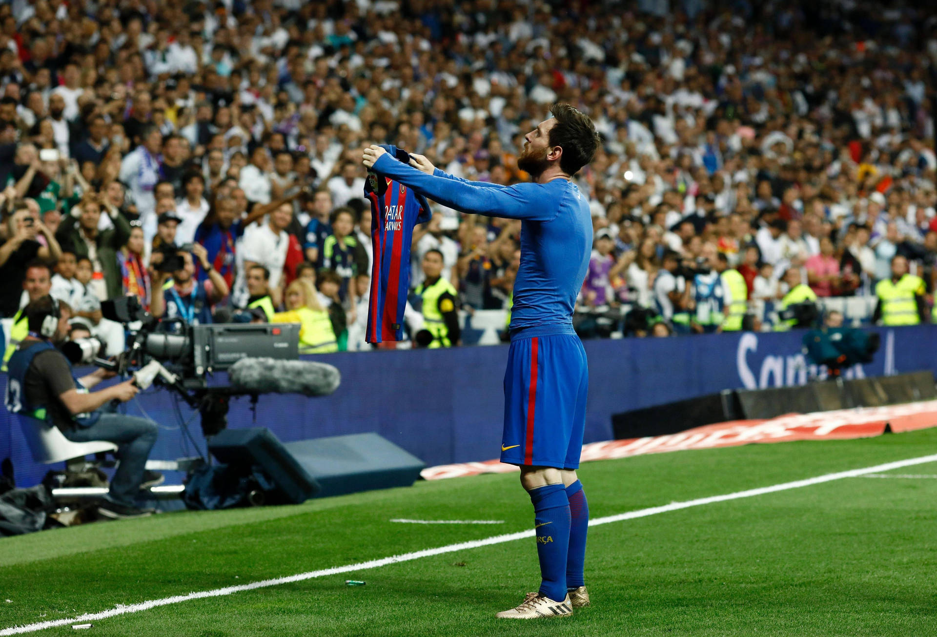Lionel Messi 2020 Presenting Jersey Wallpaper
