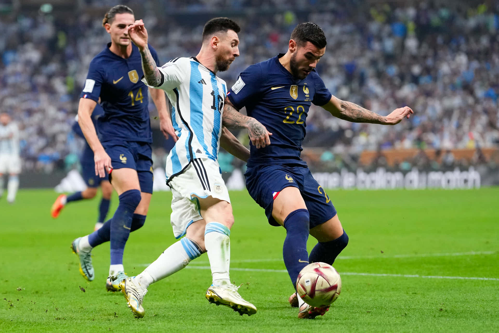 Lionel Messi Dribbling World Cup Wallpaper