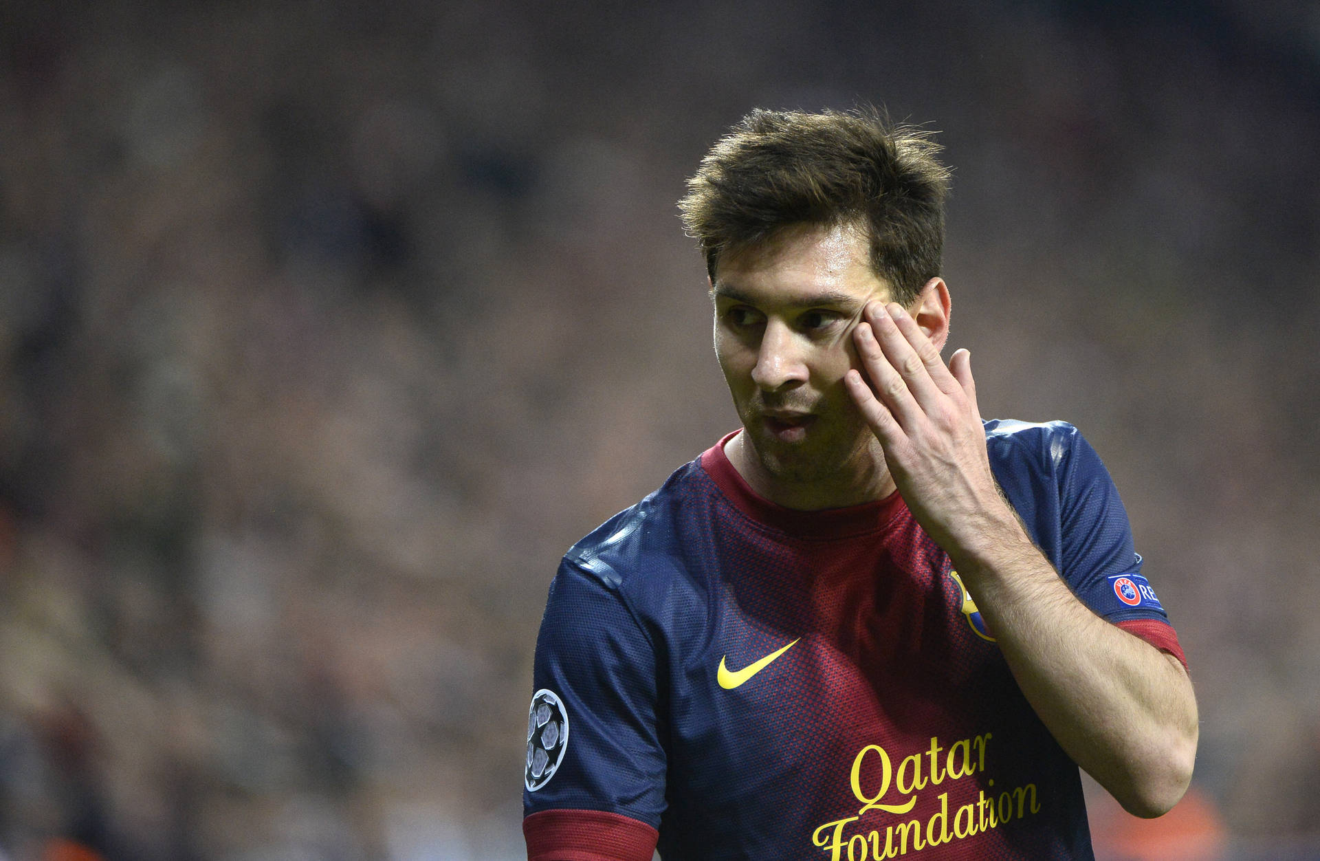 Lionel Messi Mano Sul Viso Sfondo