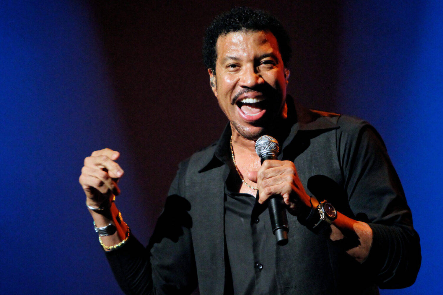 Lionel Richie Dancing On The Ceiling Picture