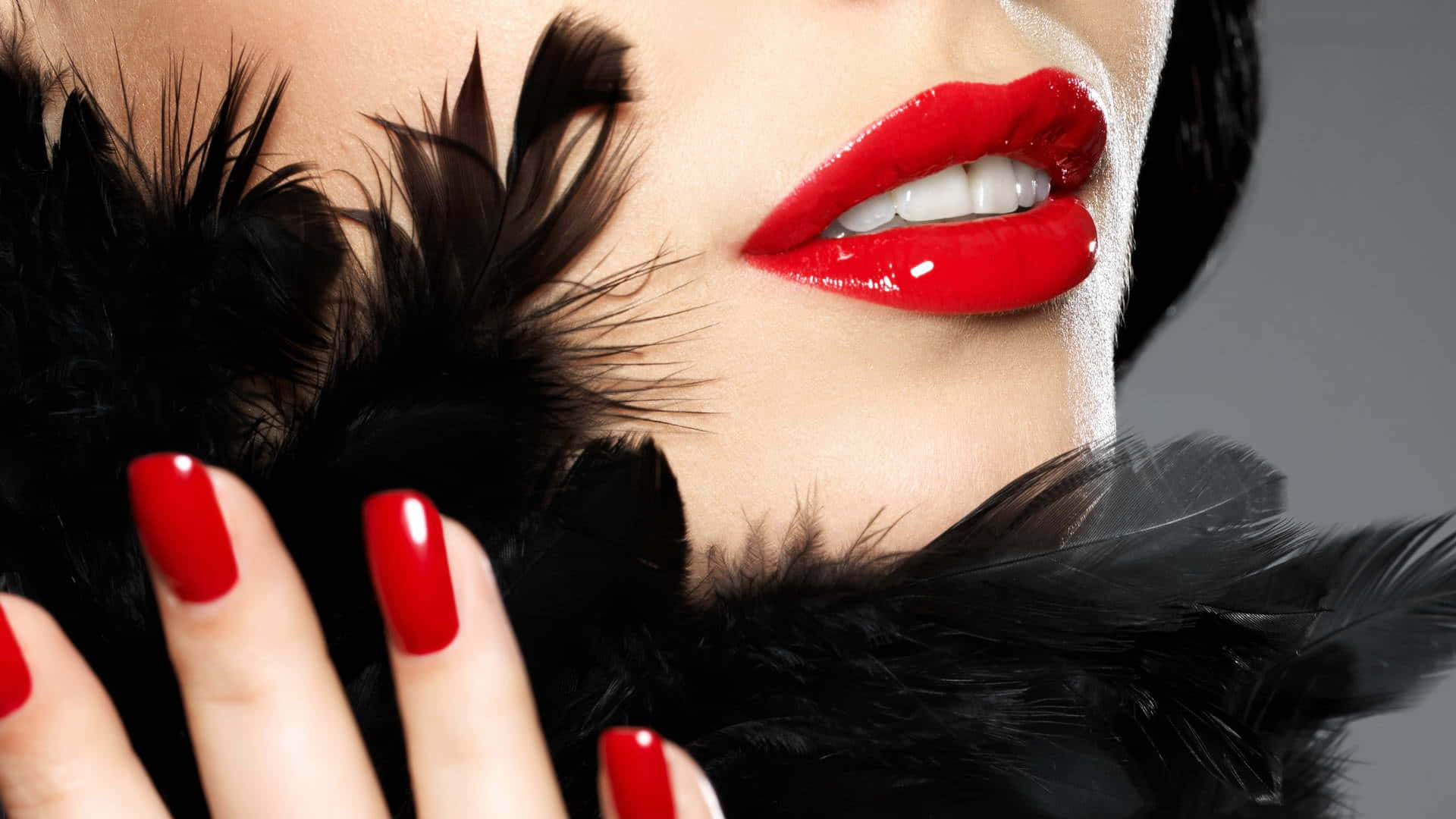 Vibrant and Luscious Lips Wallpaper