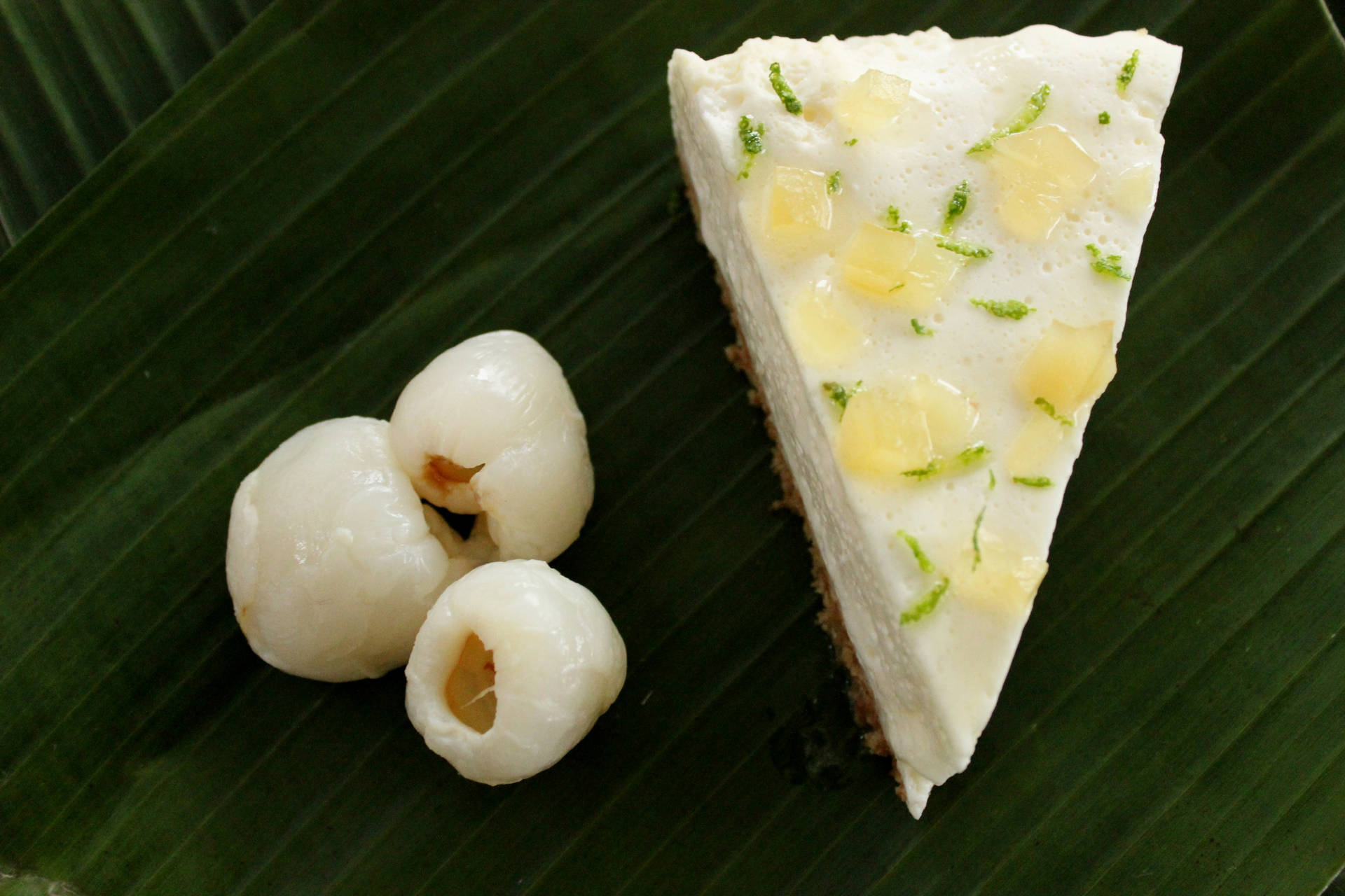 Litchi Pie On Banana Leaves Wallpaper