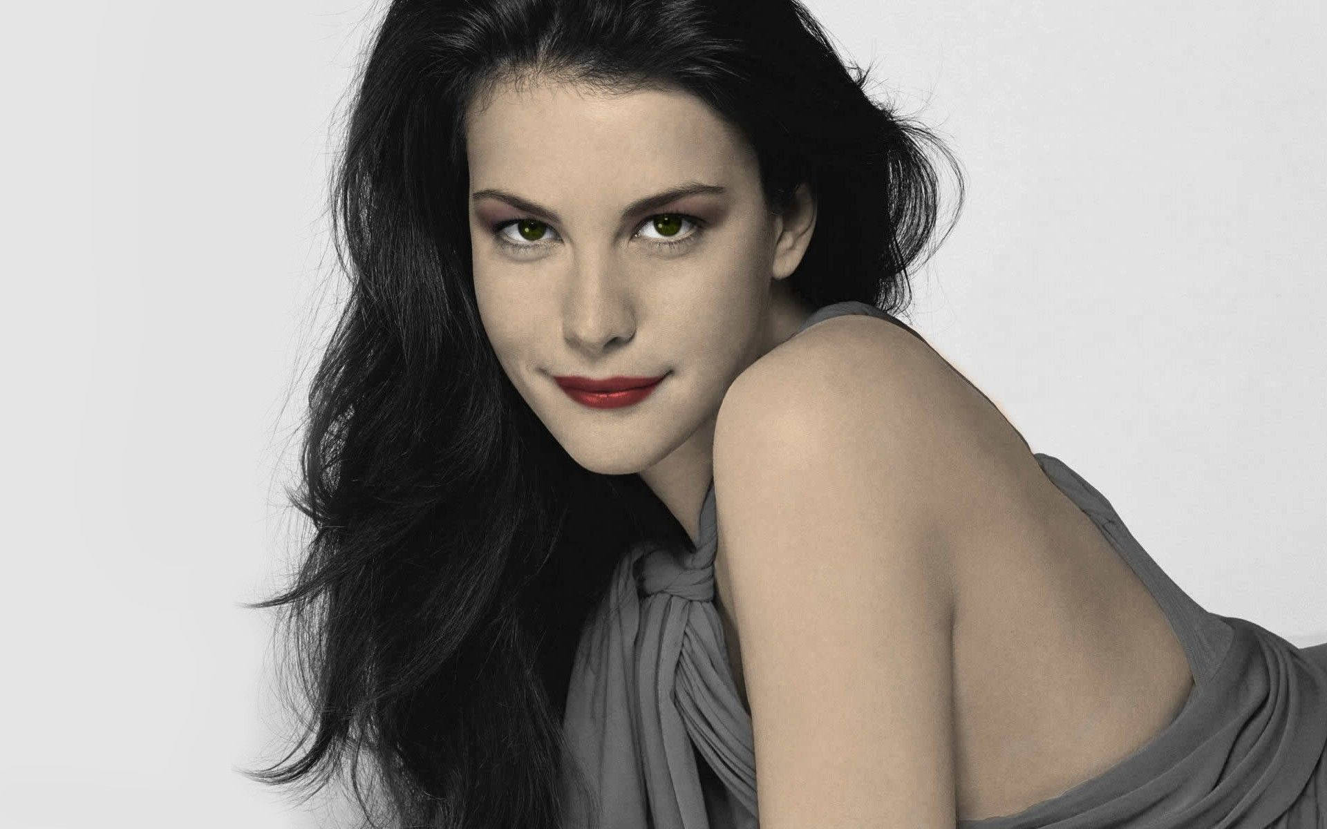 Liv Tyler Sexy Young Model Wallpaper