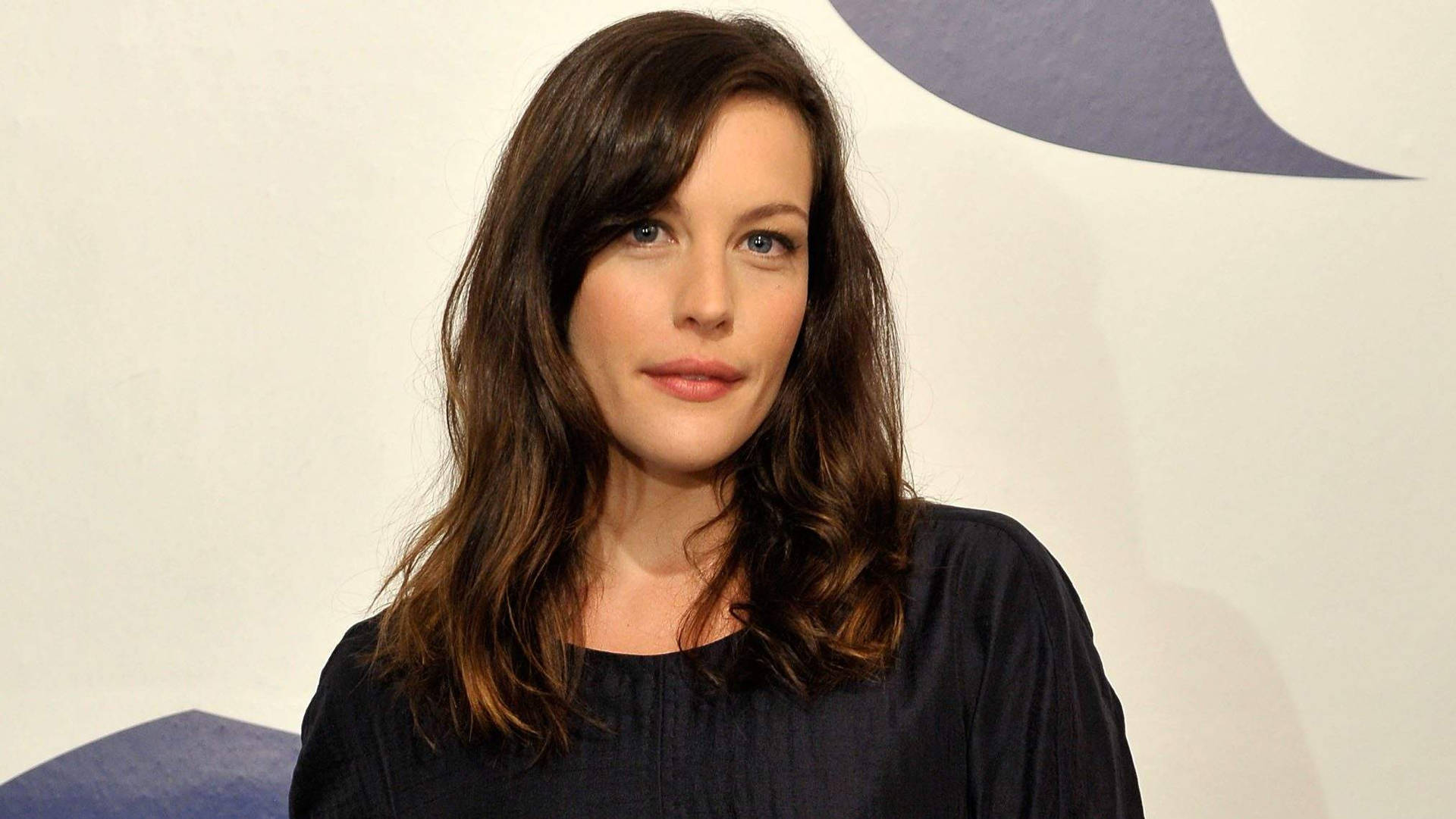 Liv Tyler, in Casual Style - The Epitome of Natural Beauty Wallpaper