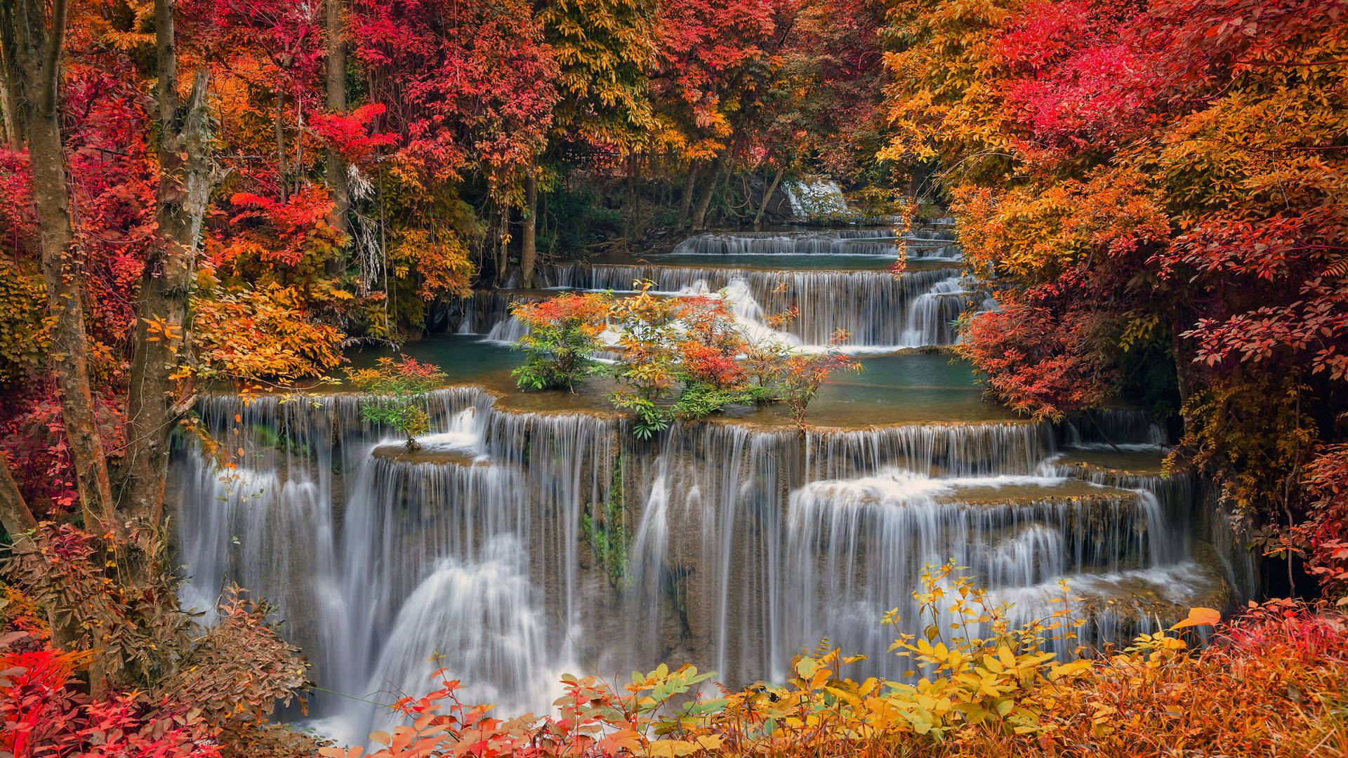 Live 4k Uhd Autumn Waterfalls Wallpaper