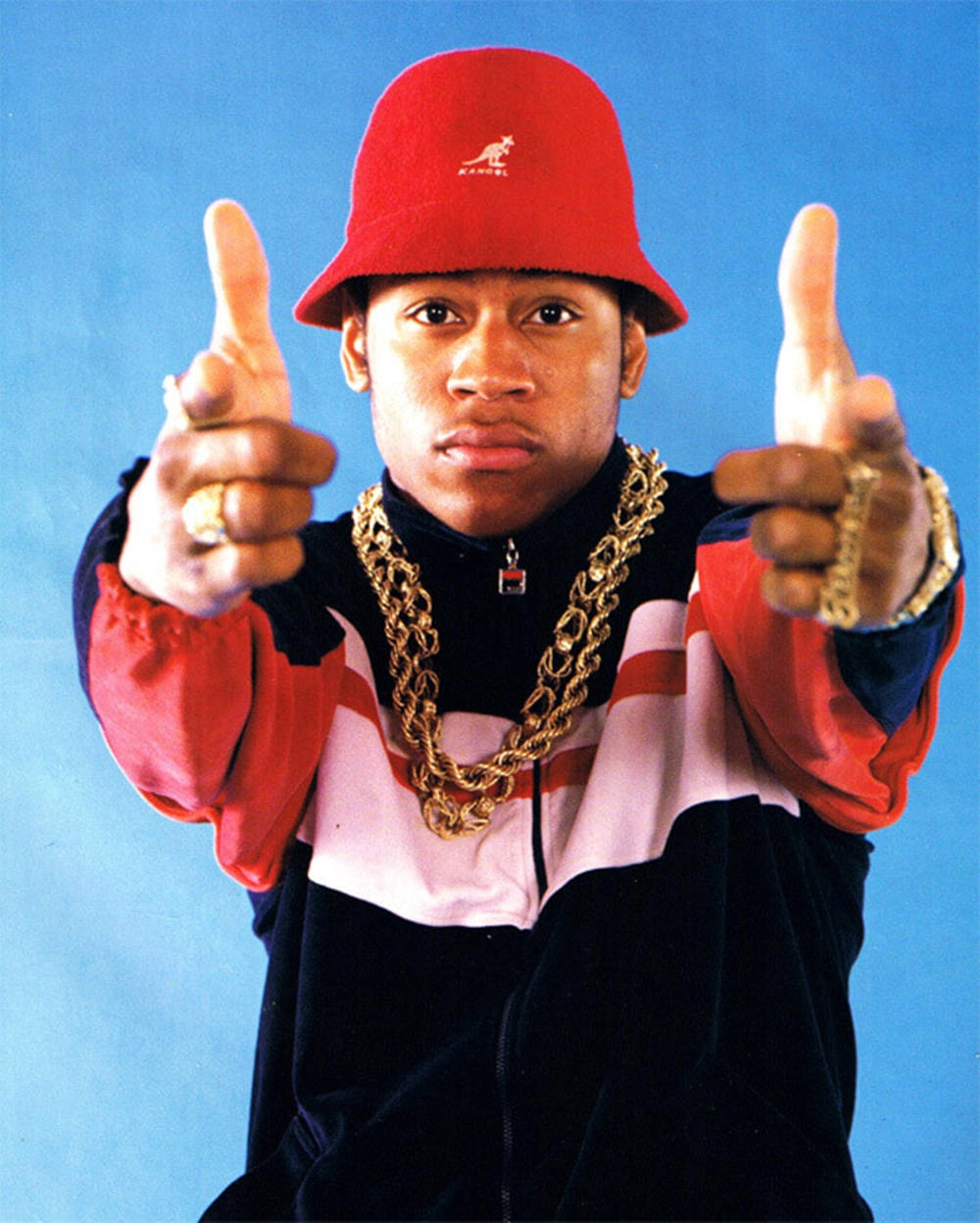 Ll Cool J With Gold Chains Janette Beckman Wallpaper