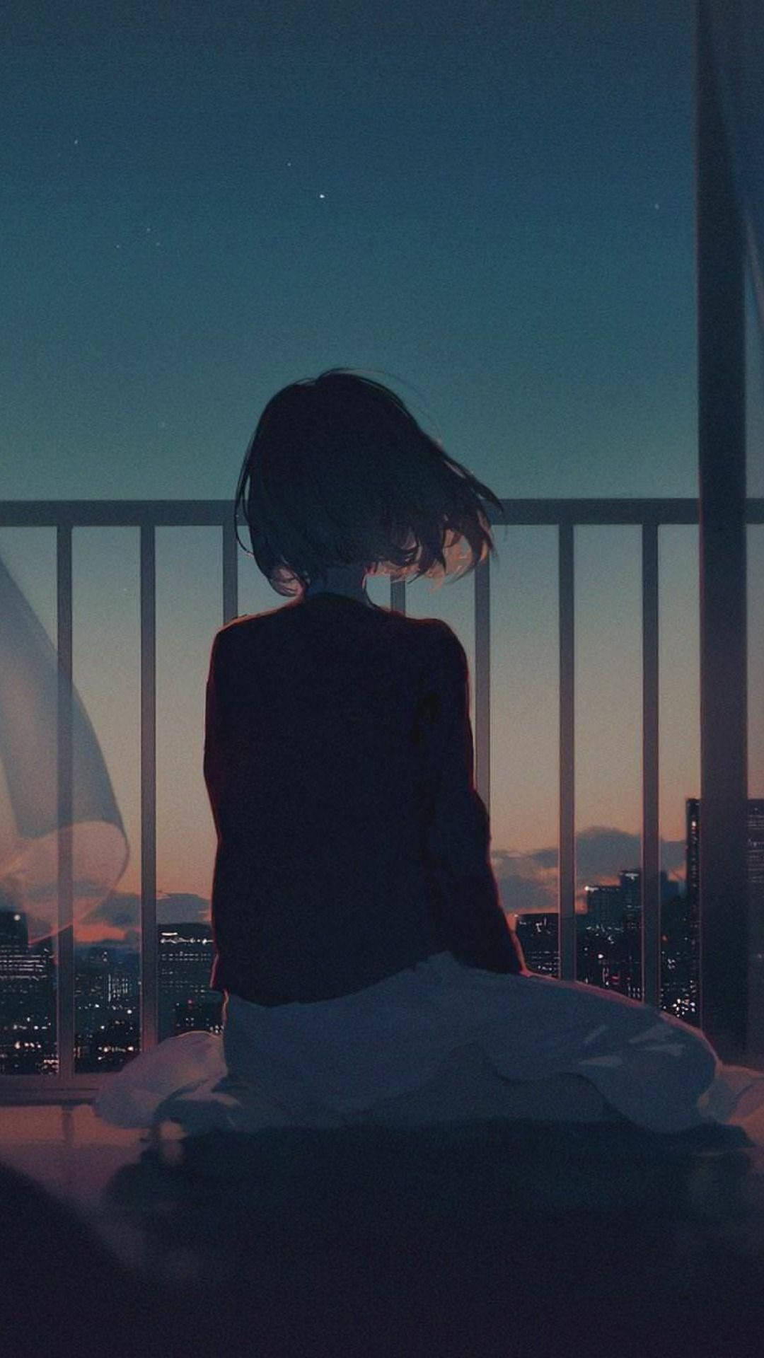 En pige sidder på en altan og ser på byens skyline. Wallpaper